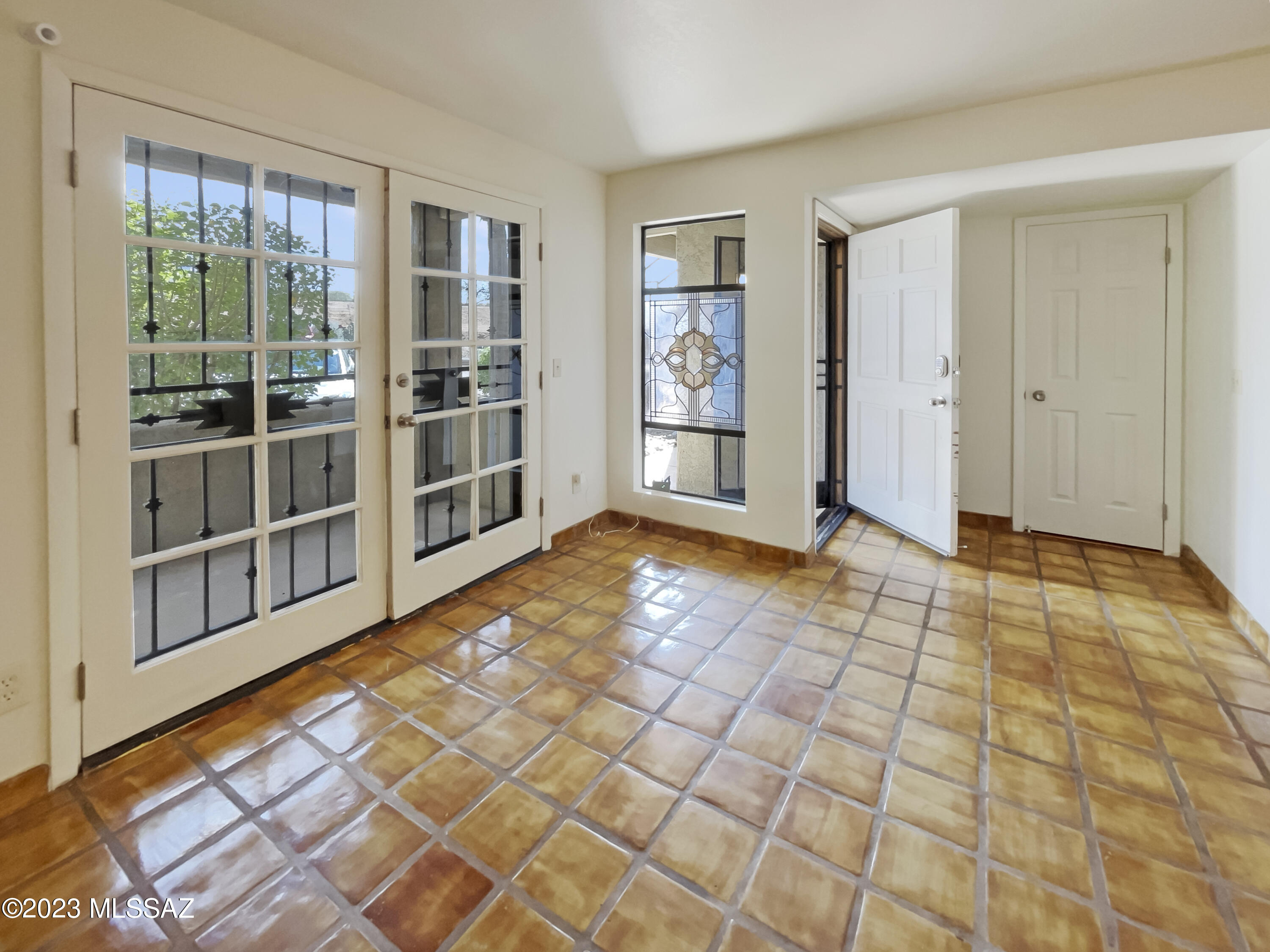 Las Casas Bellas Condo (1-44) - Residential