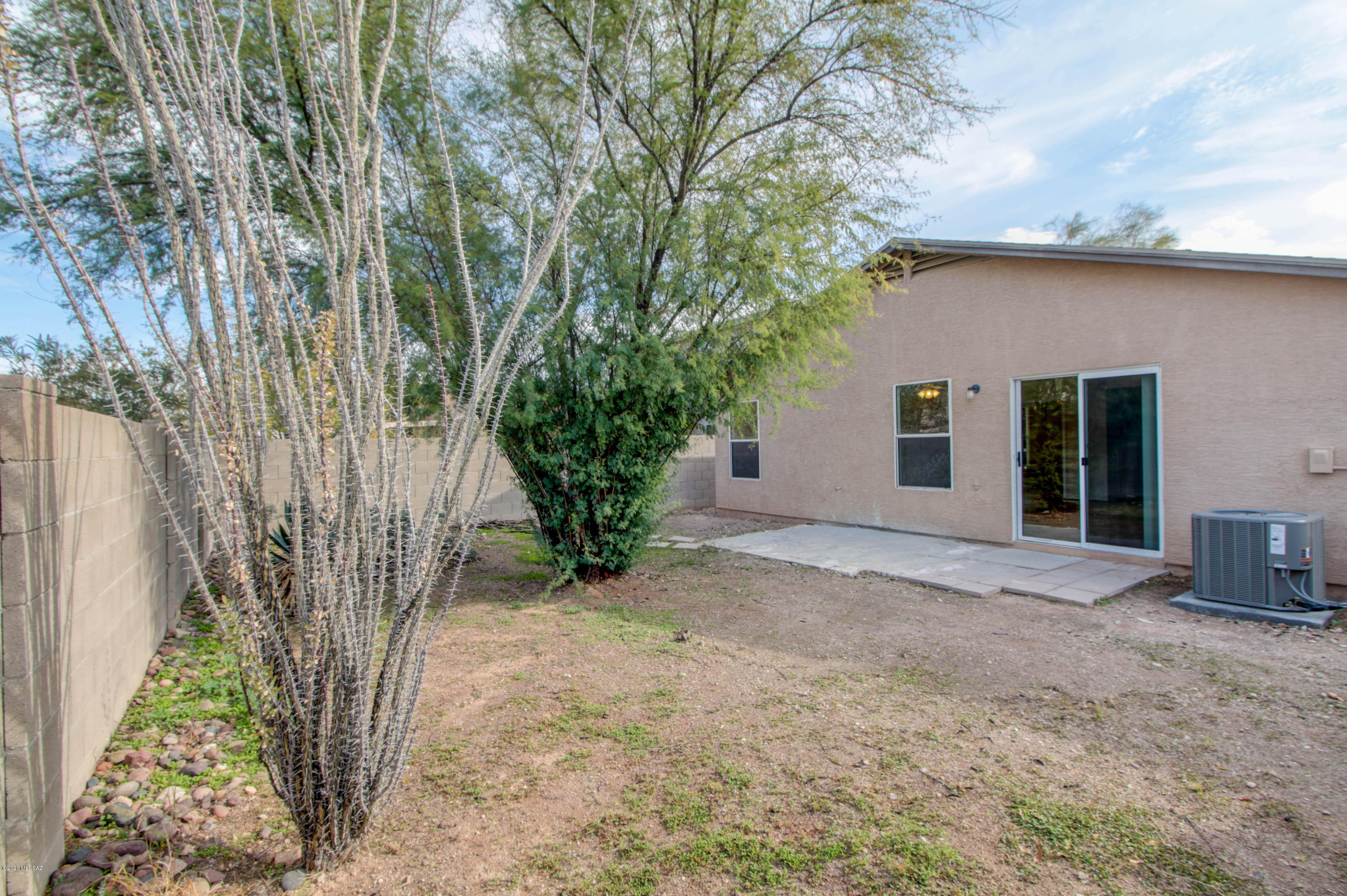 Tierra Vista Phase I (99-285,299-309,372-383) - Residential Lease