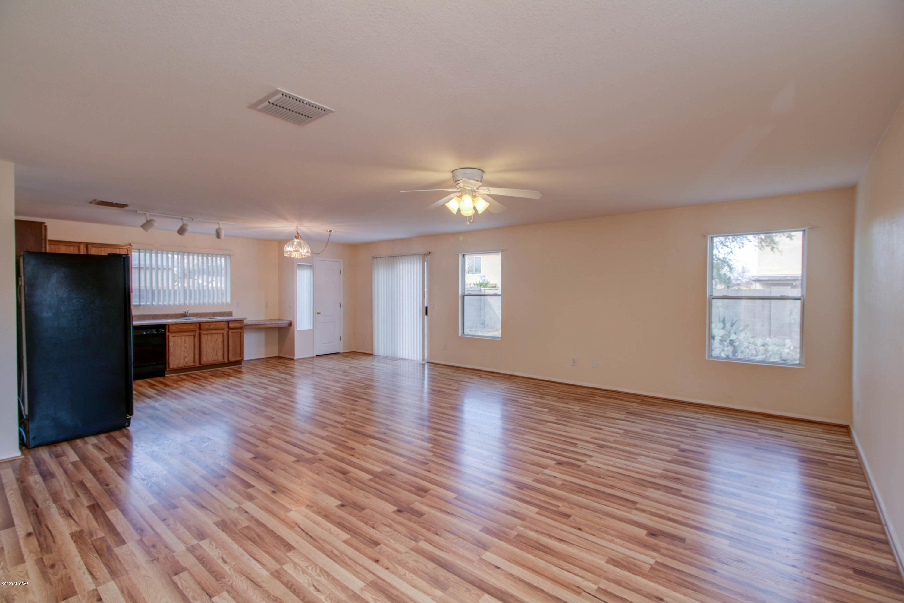 Tierra Vista Phase I (99-285,299-309,372-383) - Residential Lease