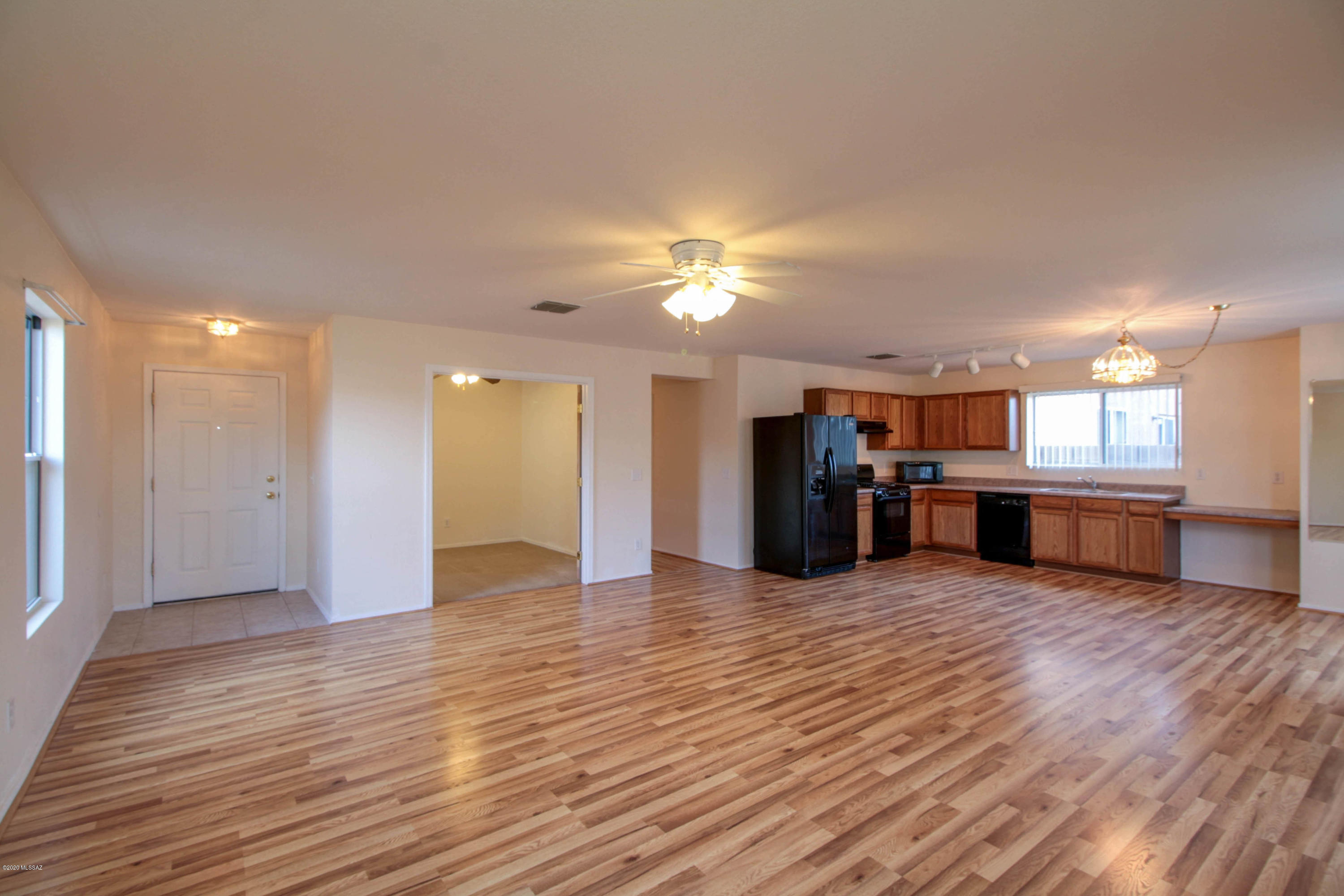 Tierra Vista Phase I (99-285,299-309,372-383) - Residential Lease