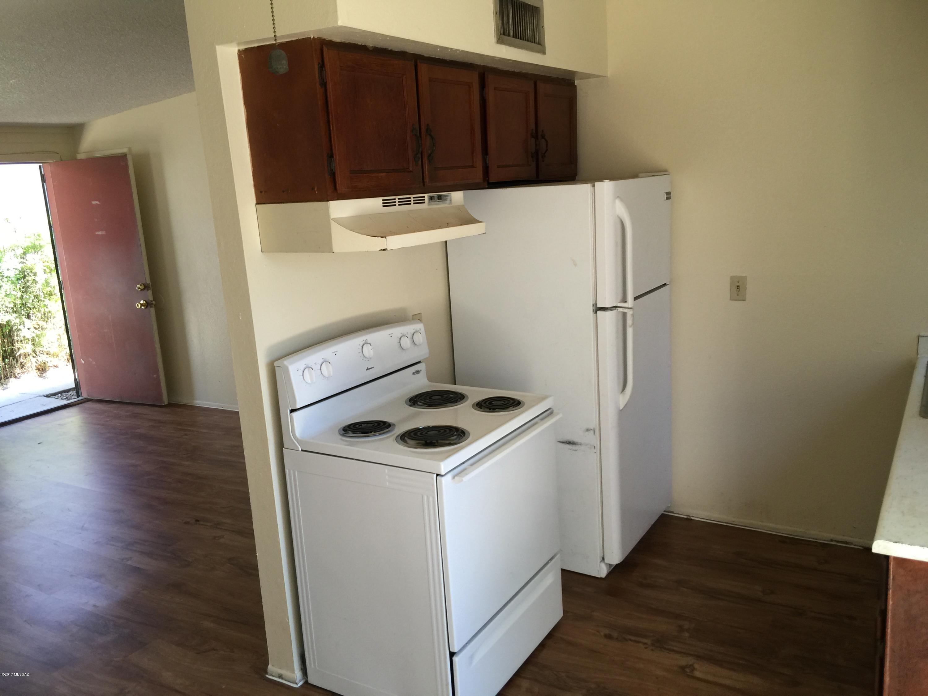 El Pasadena Tract - Residential Lease