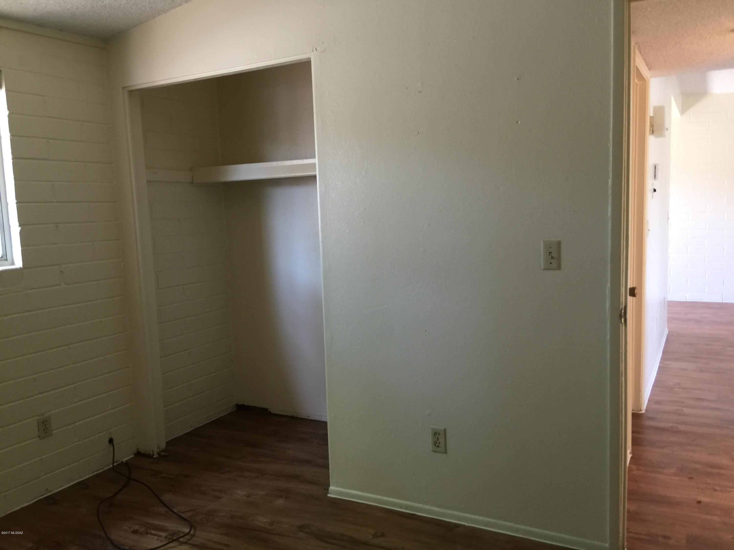 El Pasadena Tract - Residential Lease