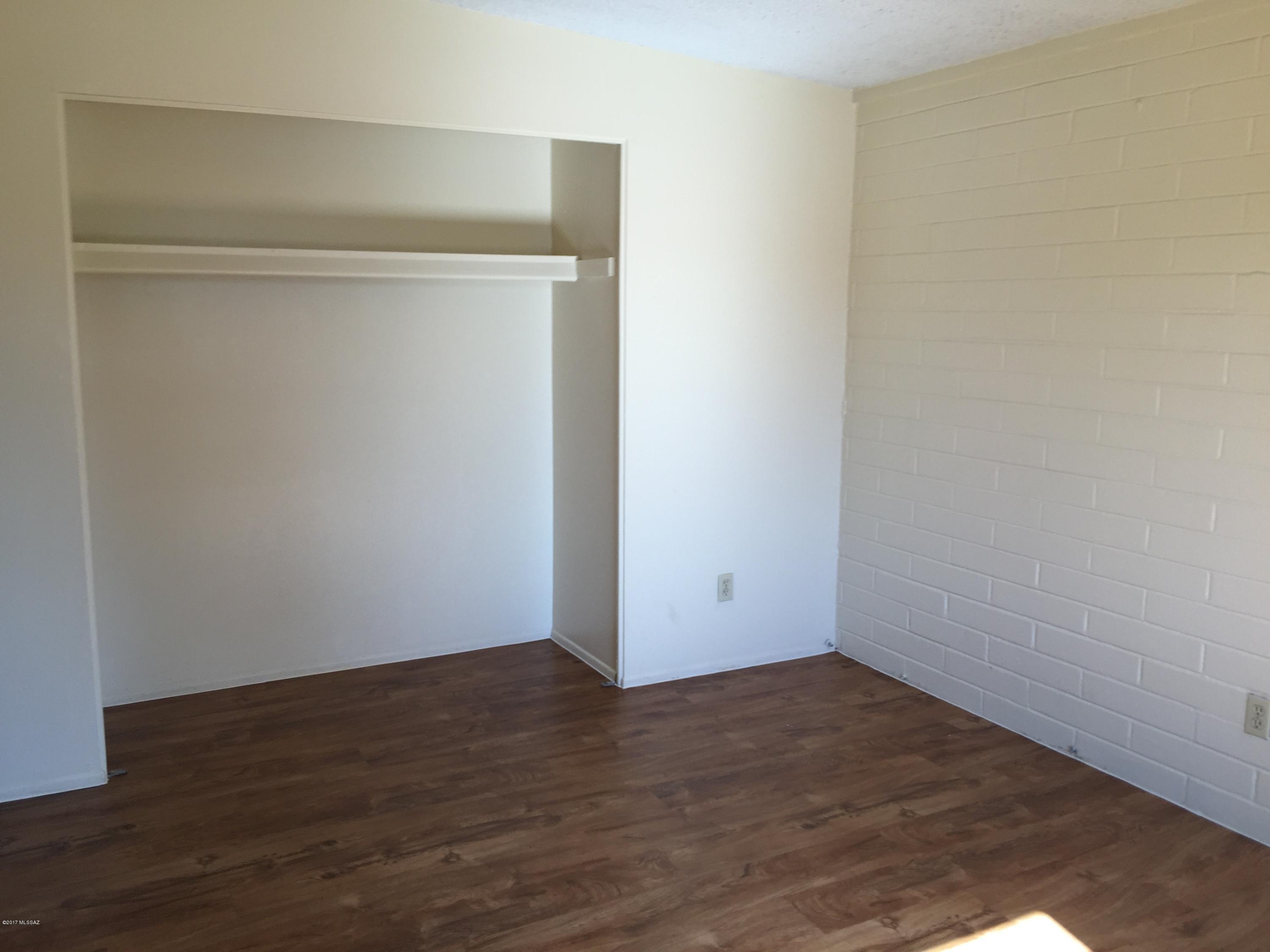 El Pasadena Tract - Residential Lease