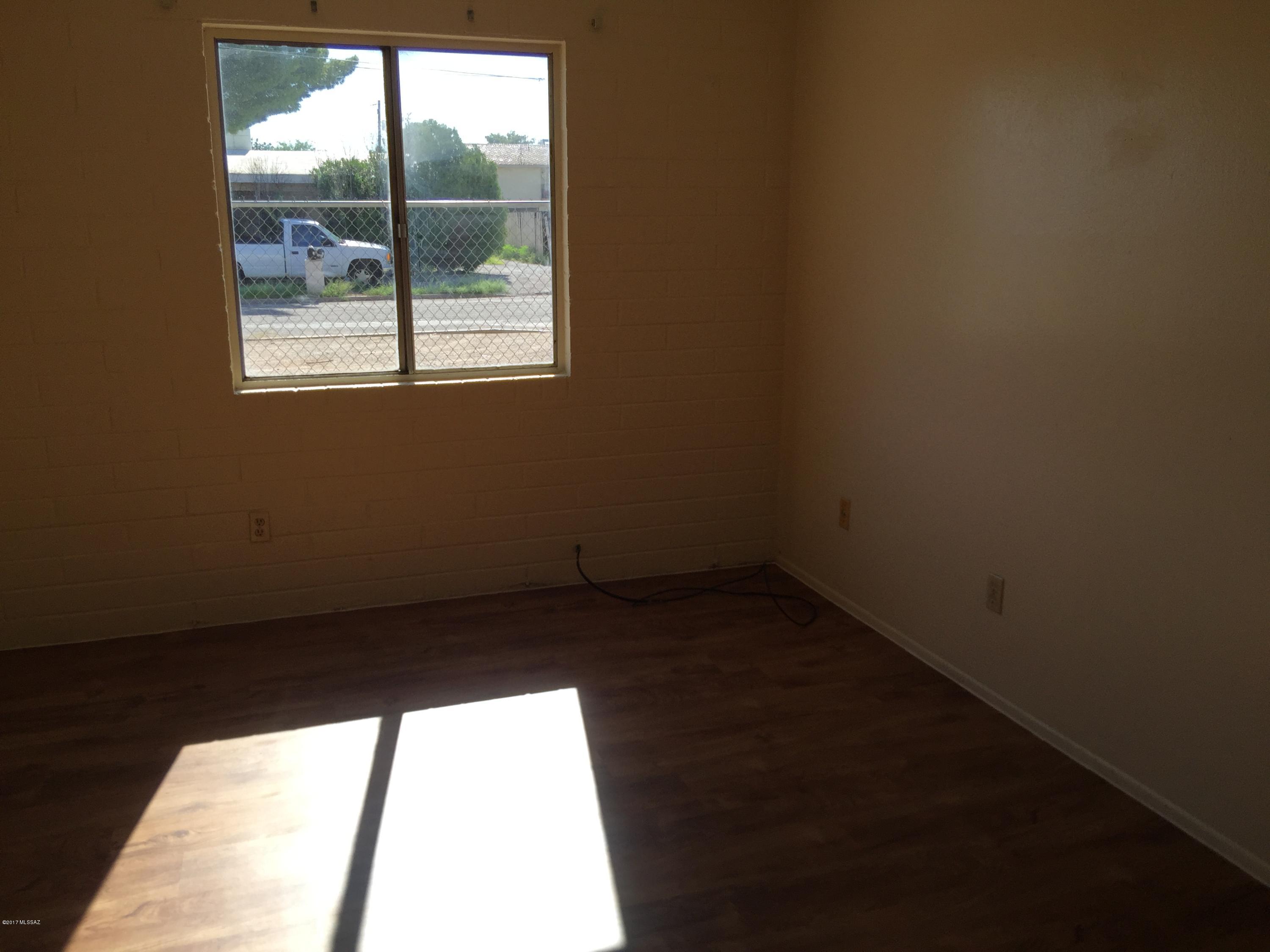 El Pasadena Tract - Residential Lease