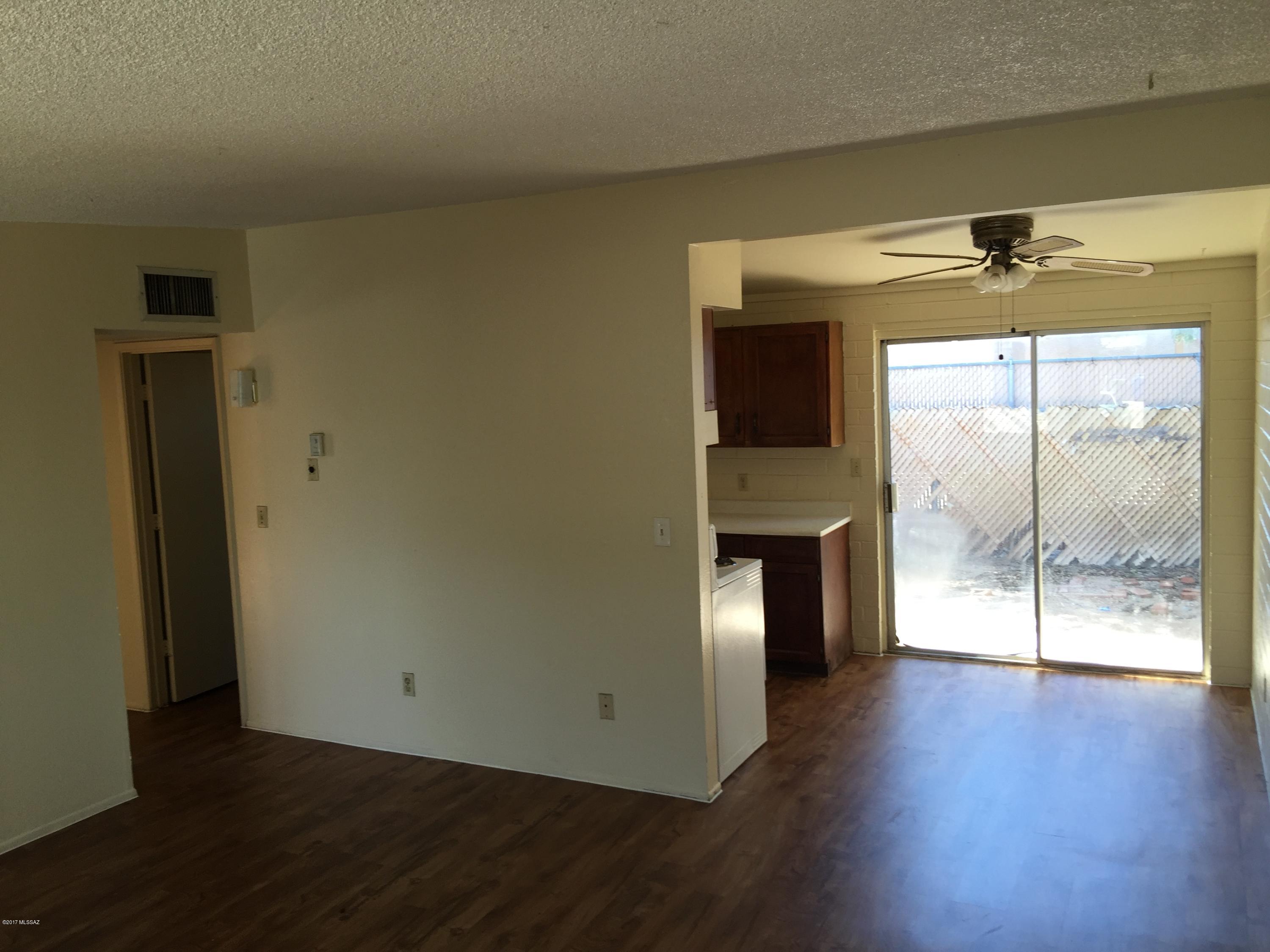 El Pasadena Tract - Residential Lease