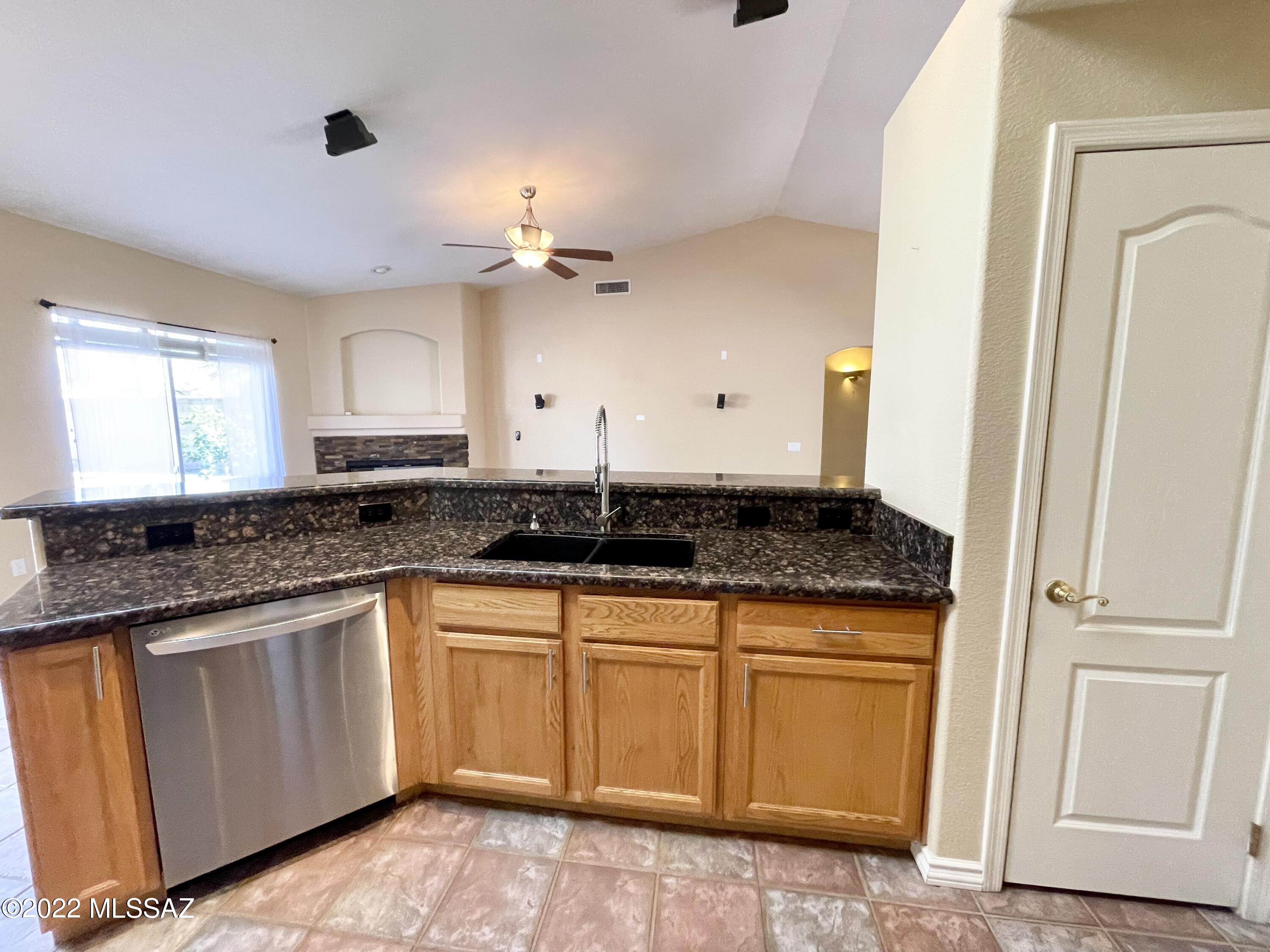 Discovery At The Bluffs II - Residential Lease