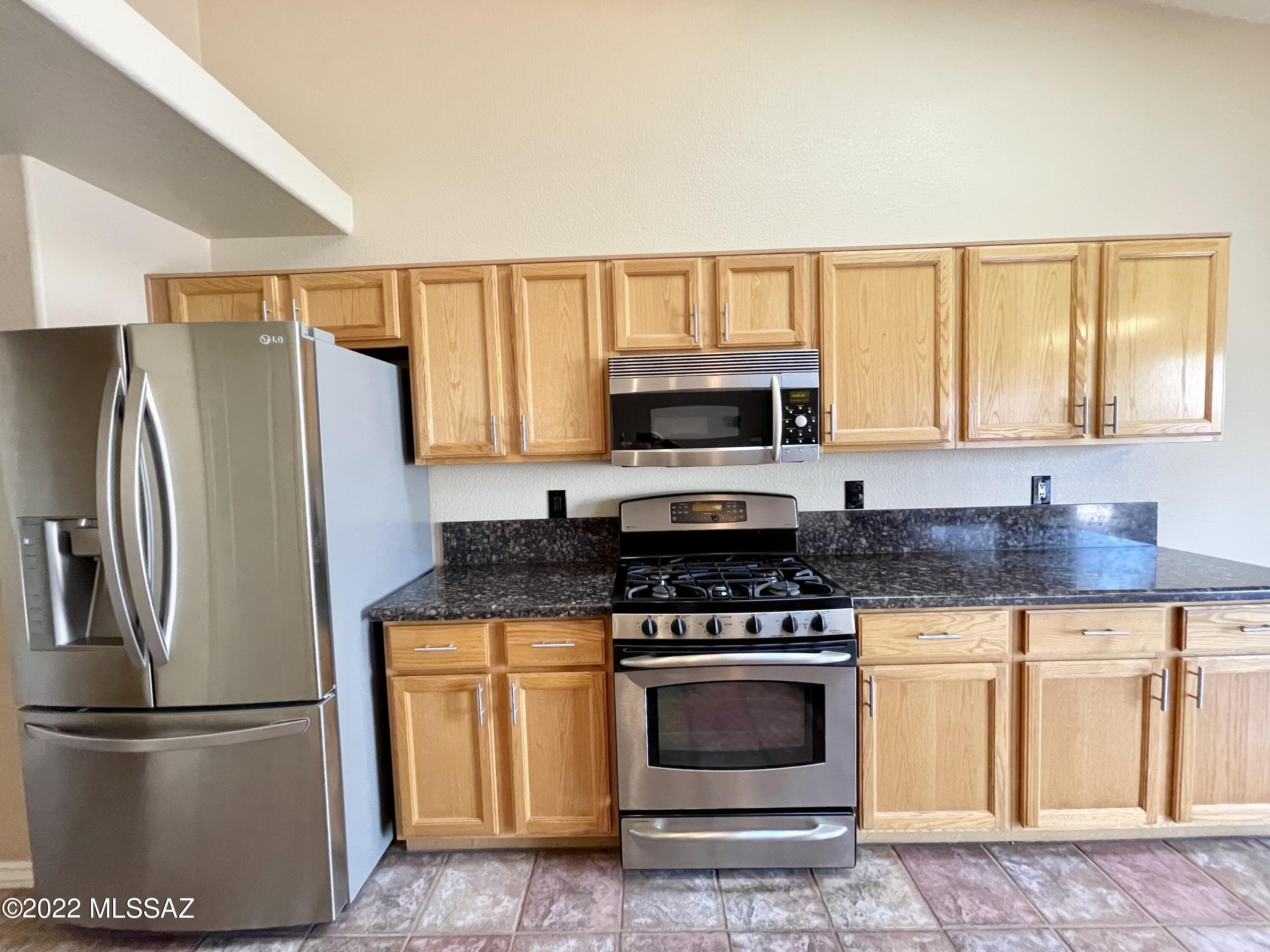 Discovery At The Bluffs II - Residential Lease