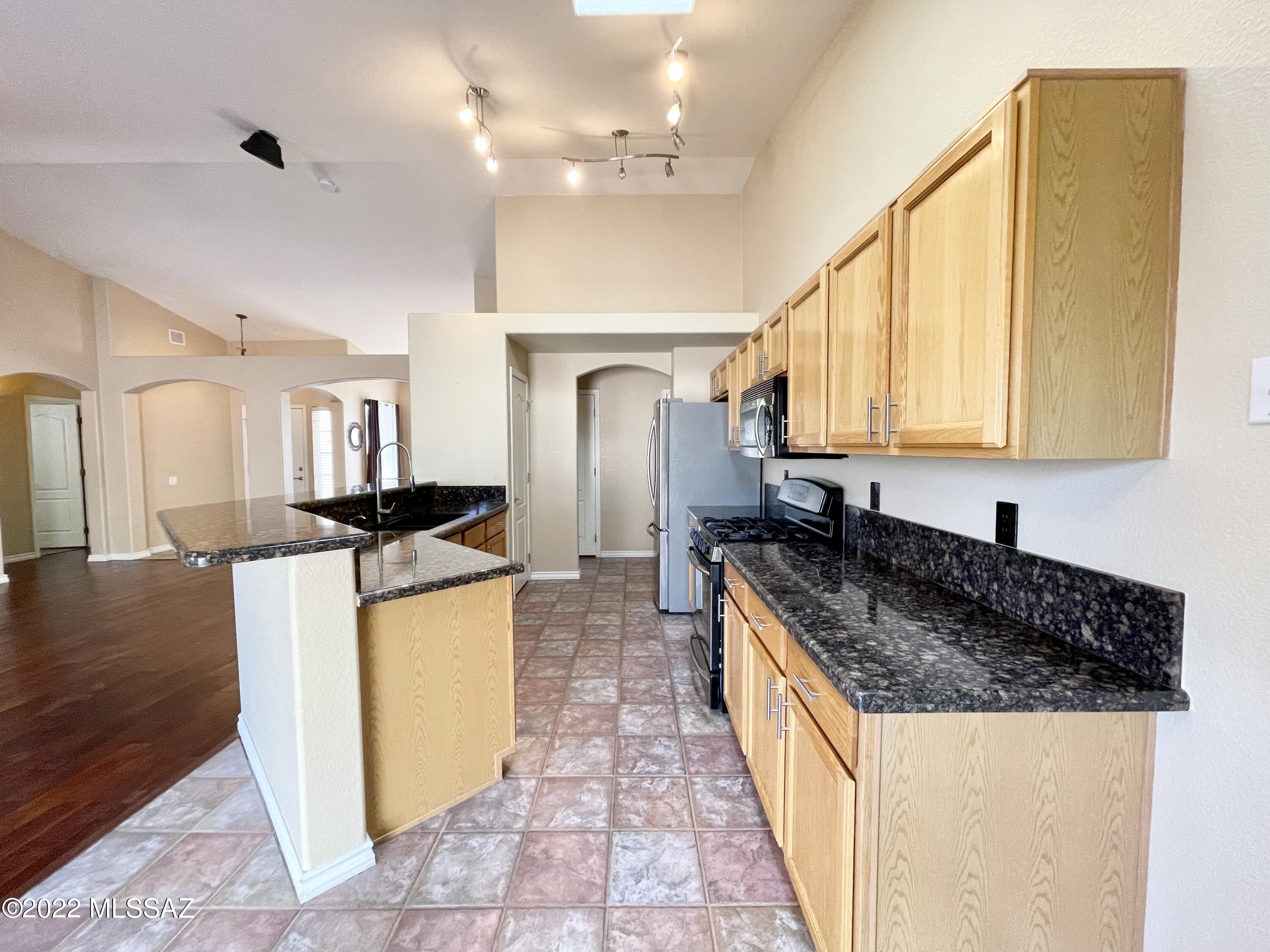 Discovery At The Bluffs II - Residential Lease