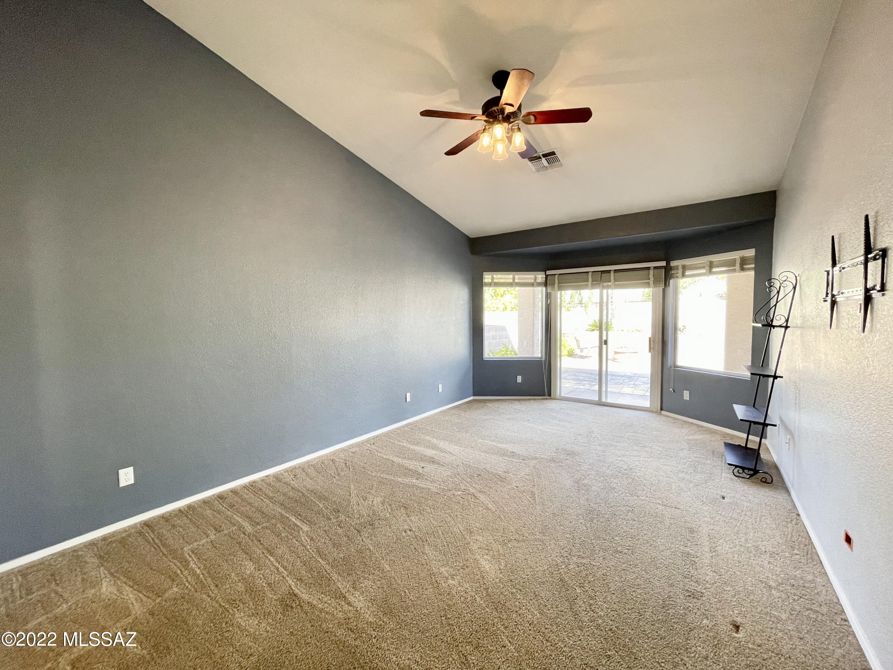 Discovery At The Bluffs II - Residential Lease