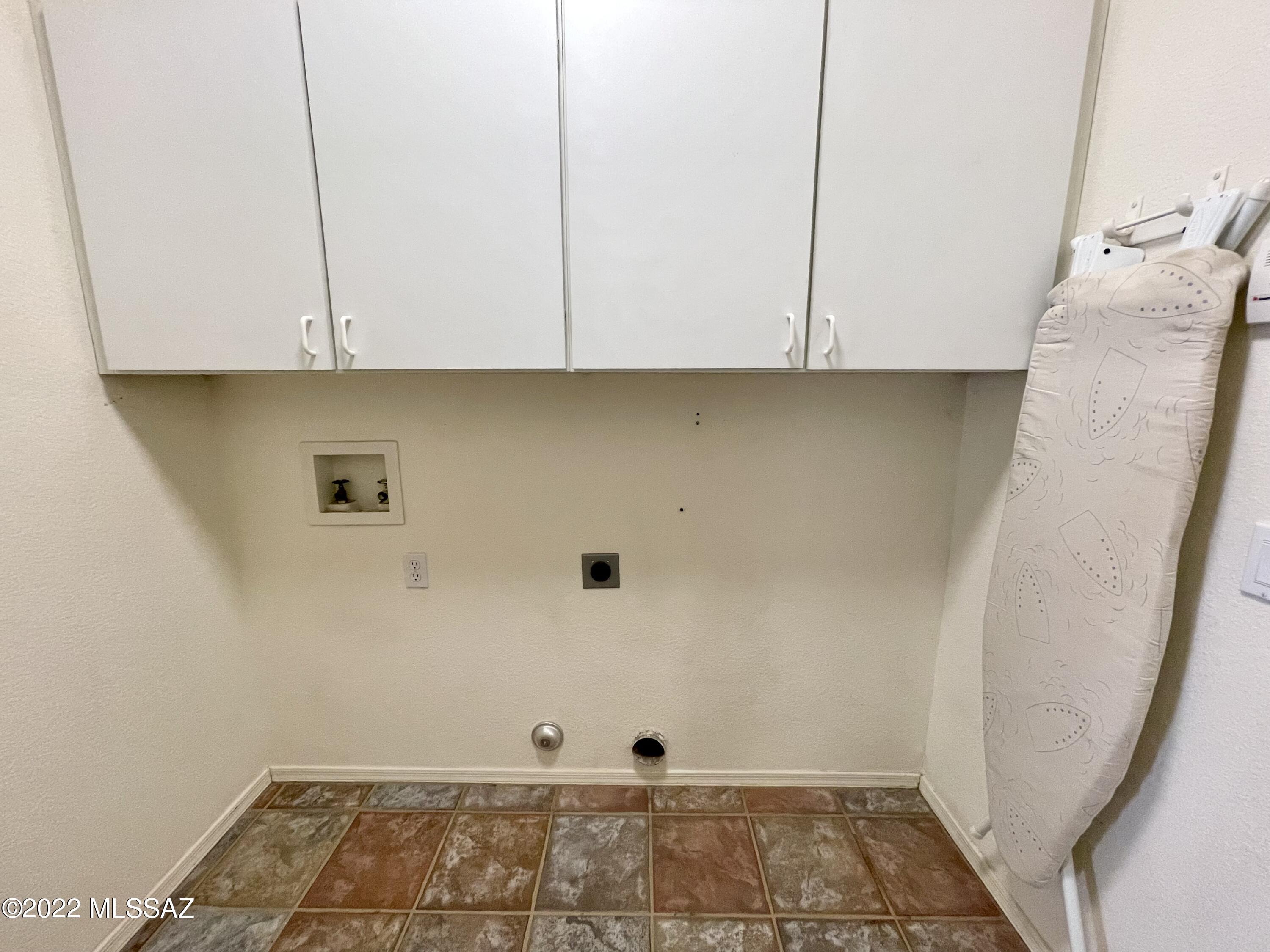 Discovery At The Bluffs II - Residential Lease
