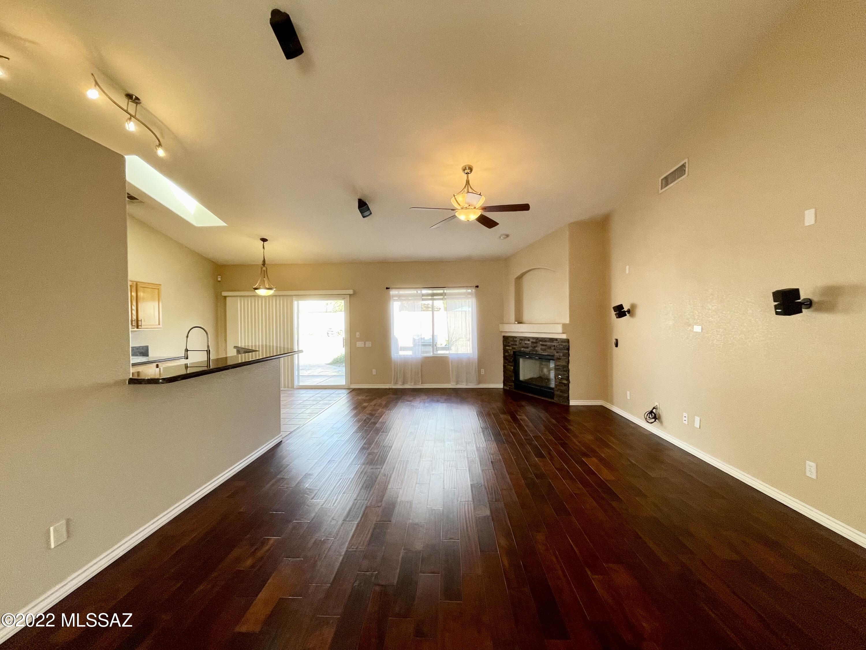 Discovery At The Bluffs II - Residential Lease