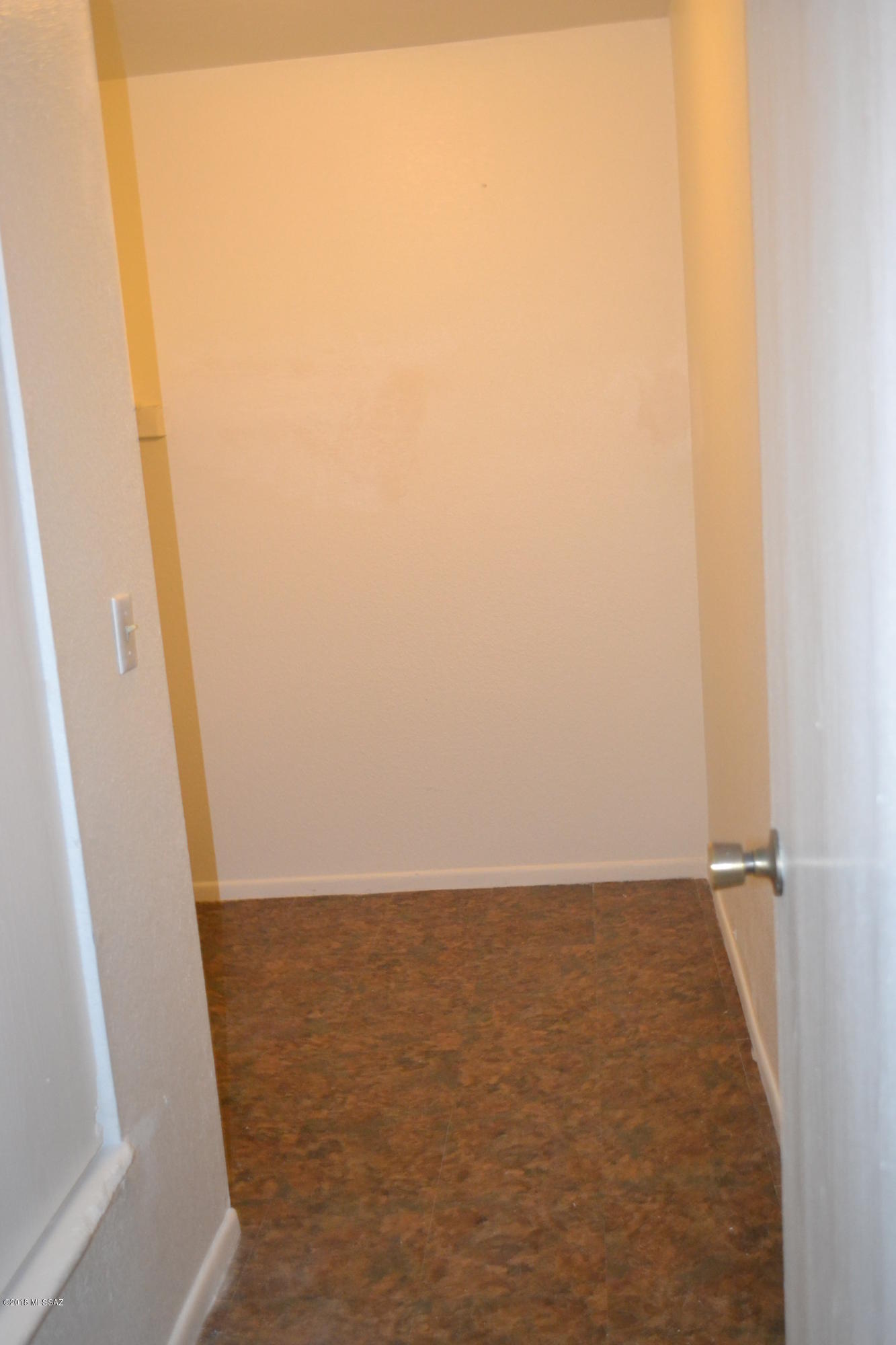 Oak Tree II at Midvale (273-519) - Residential Lease