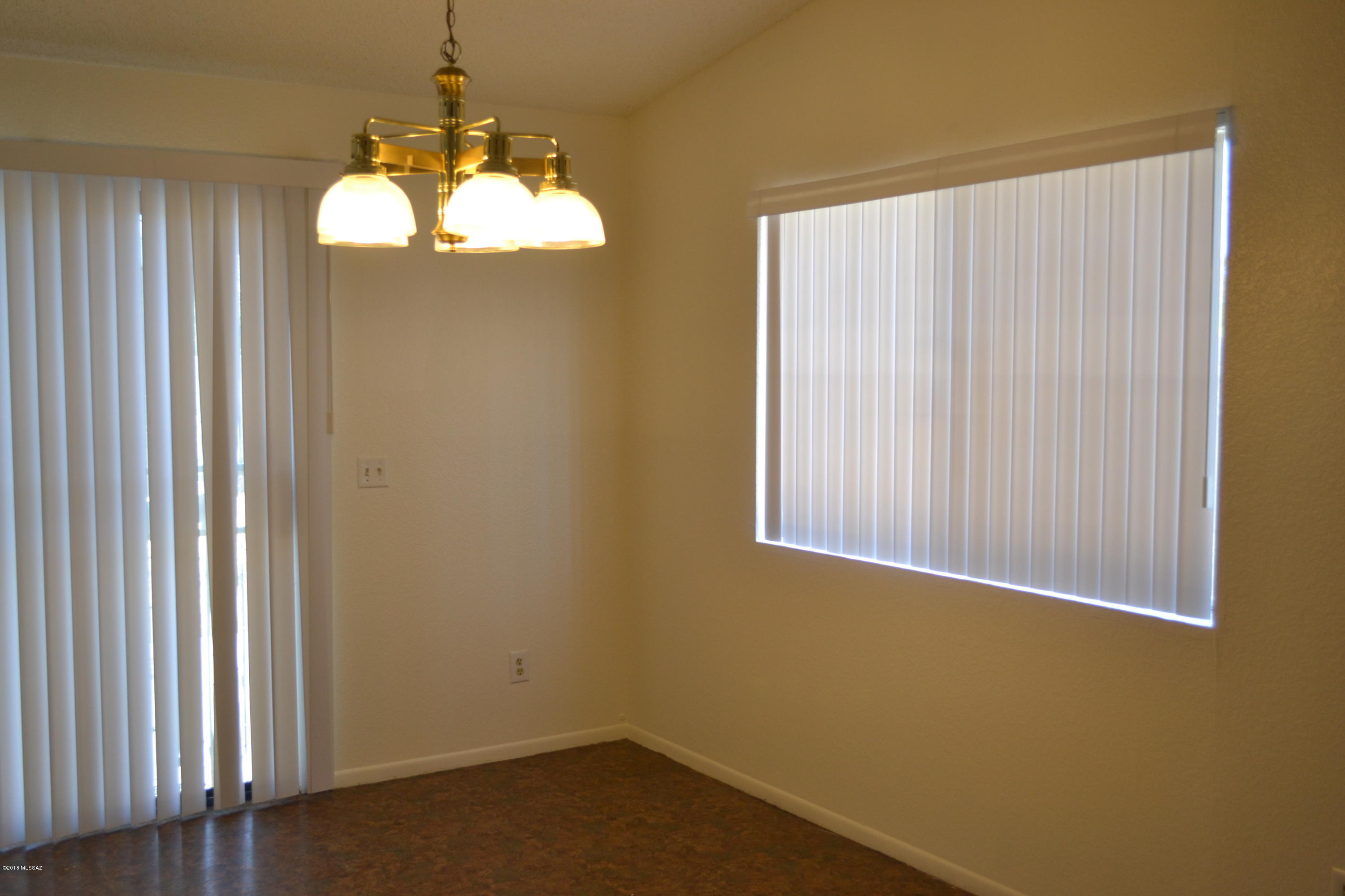 Oak Tree II at Midvale (273-519) - Residential Lease