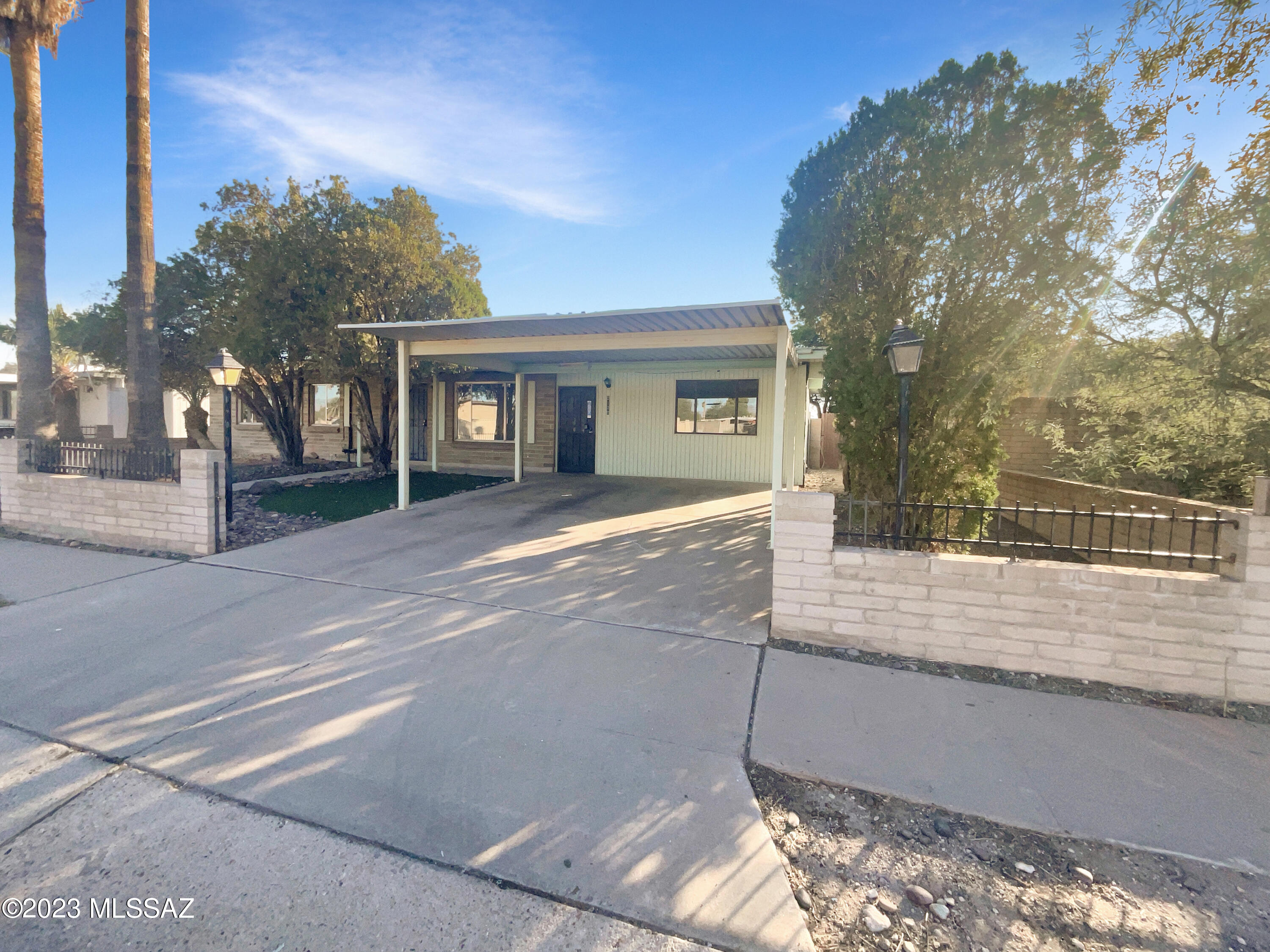This beautifully updated home offers a natural color palette that creates a light and airy atmosphere throughout. Fresh interior paint provides a modern touch that will make you feel right at home. With other rooms for flexible living space, you can customize this home to meet your needs. The backyard is fenced in and includes a sitting area, perfect for outdoor entertaining. This home is an ideal opportunity to own a peaceful and comfortable living space. Make it yours today!