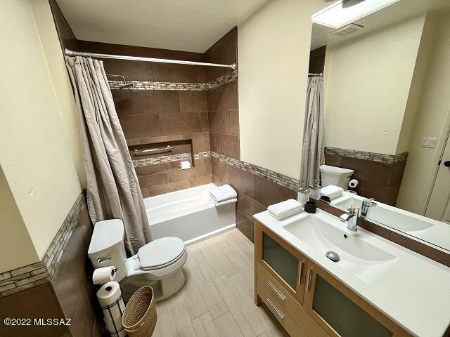Encanto East Condos (1-13) - Residential Lease
