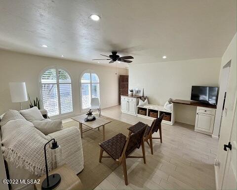 Encanto East Condos (1-13) - Residential Lease
