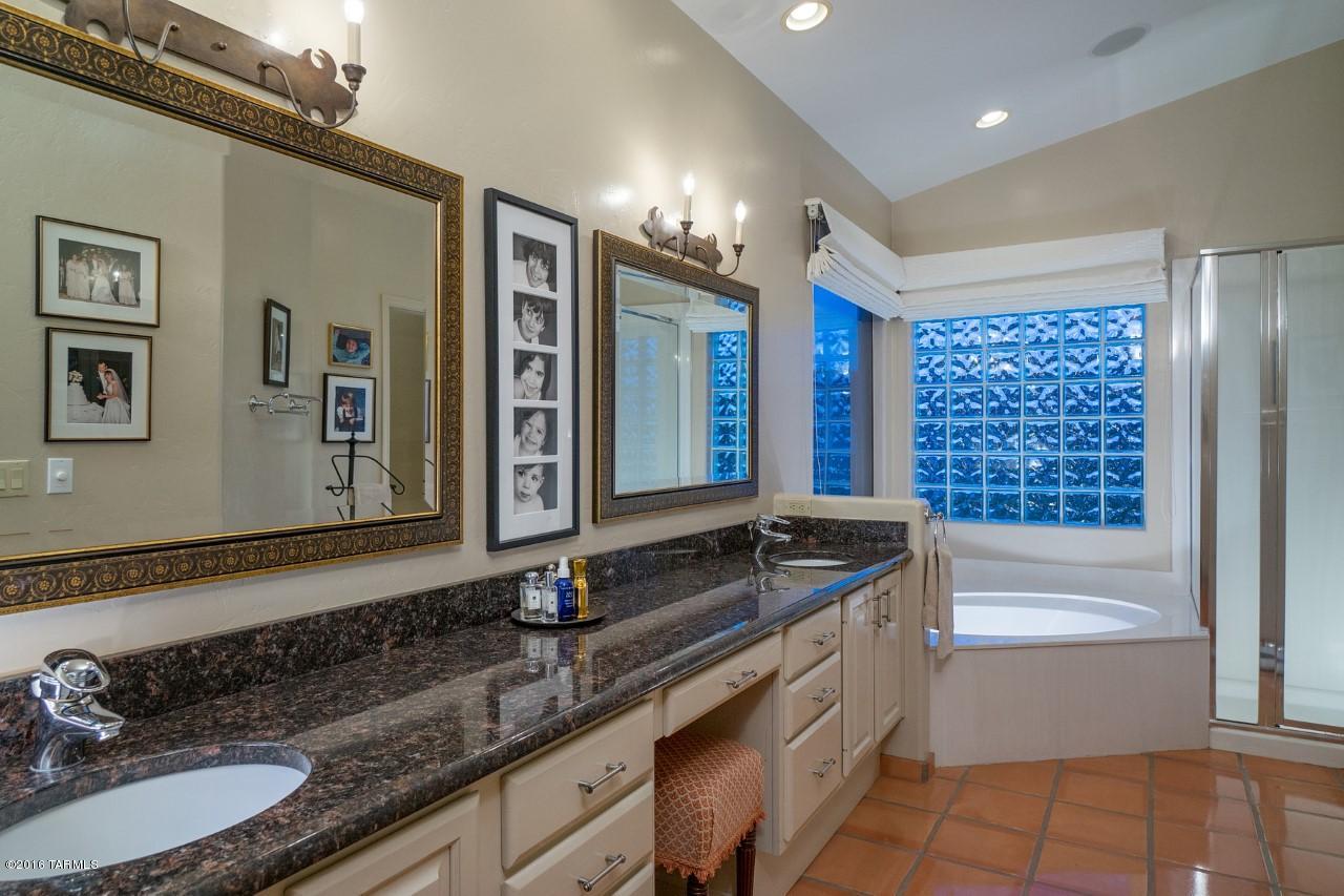 Sabino Vista Hills (159-224) - Residential