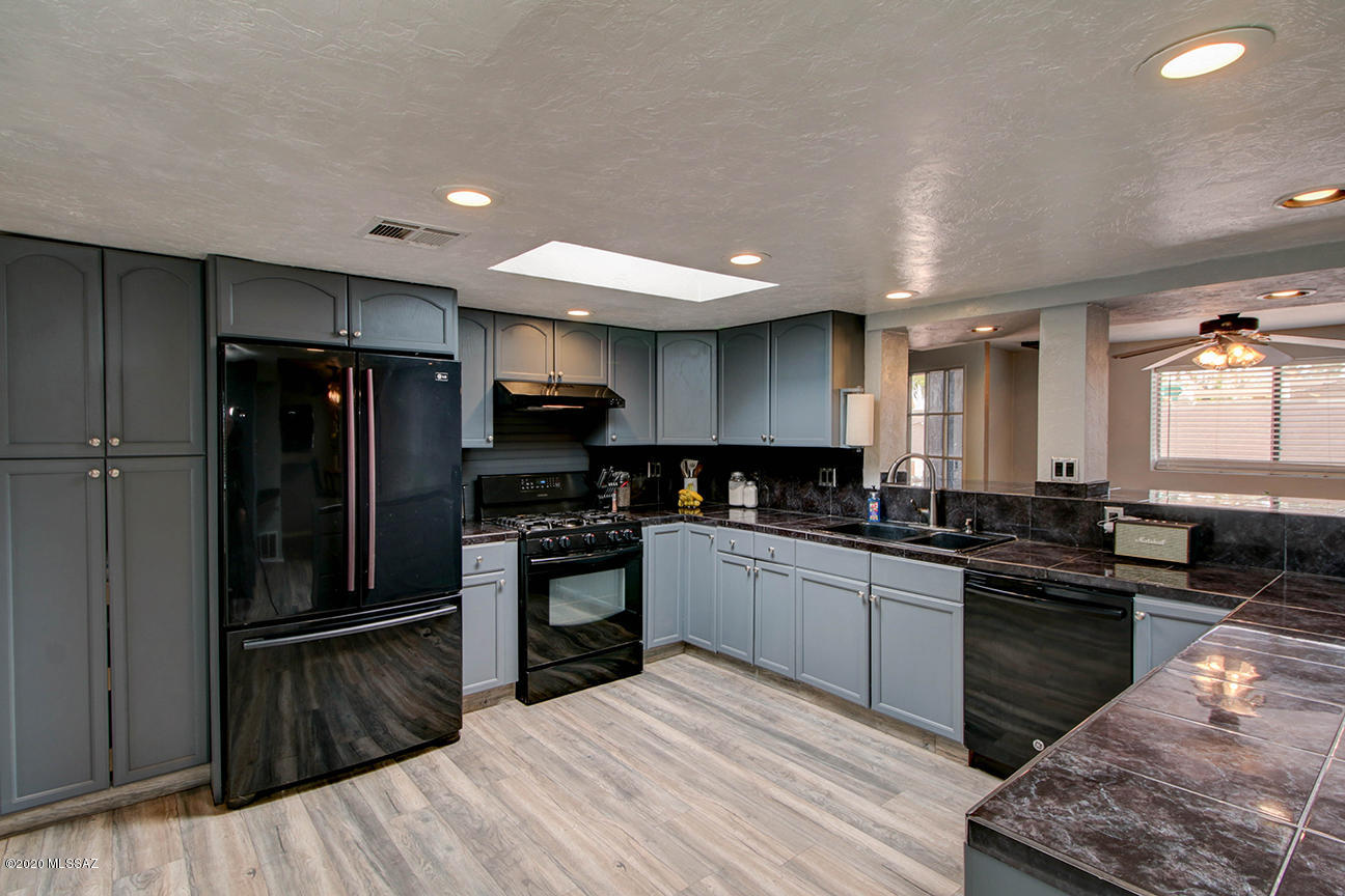 Pine Grove (171-383) - Residential