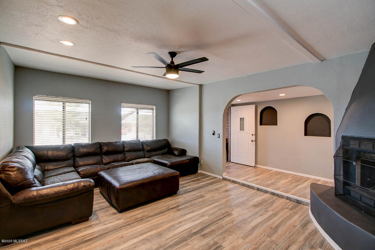 Pine Grove (171-383) - Residential