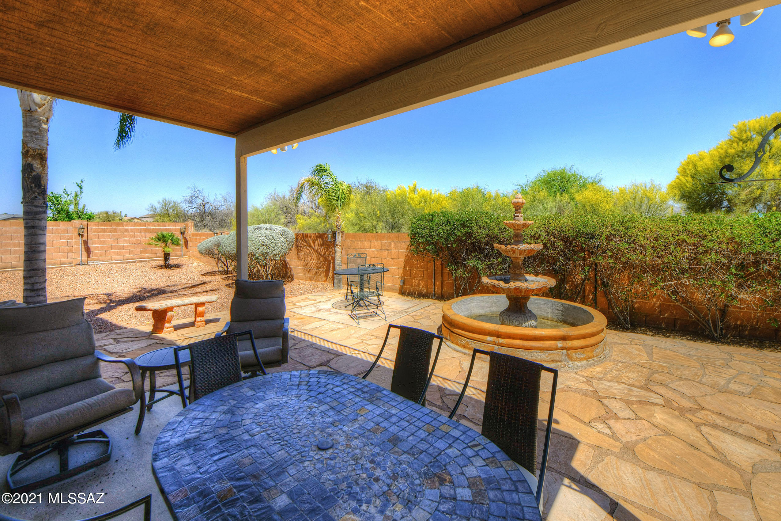 Las Lindas(1-76) - Residential