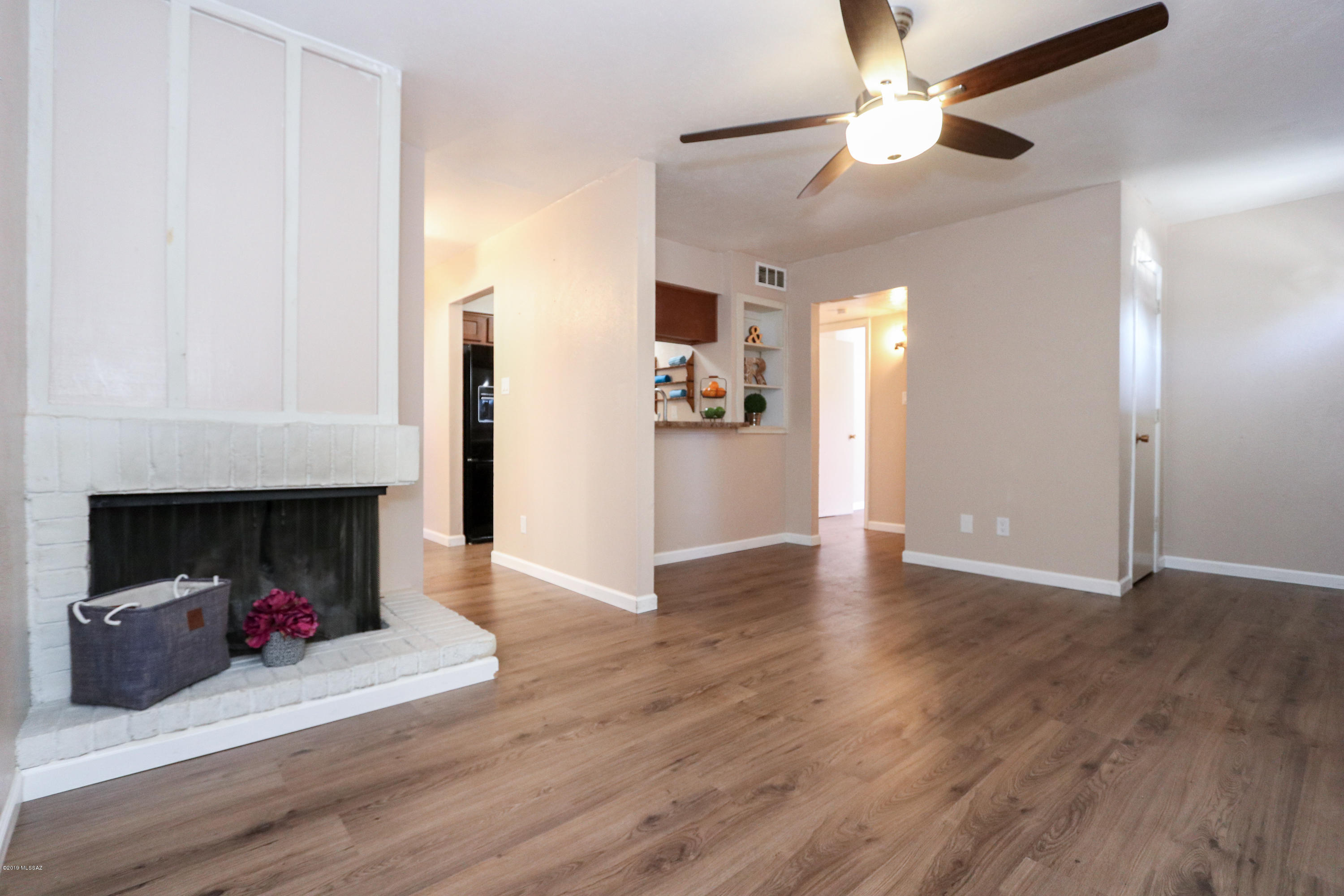 Las Colinas Condominiums - Residential