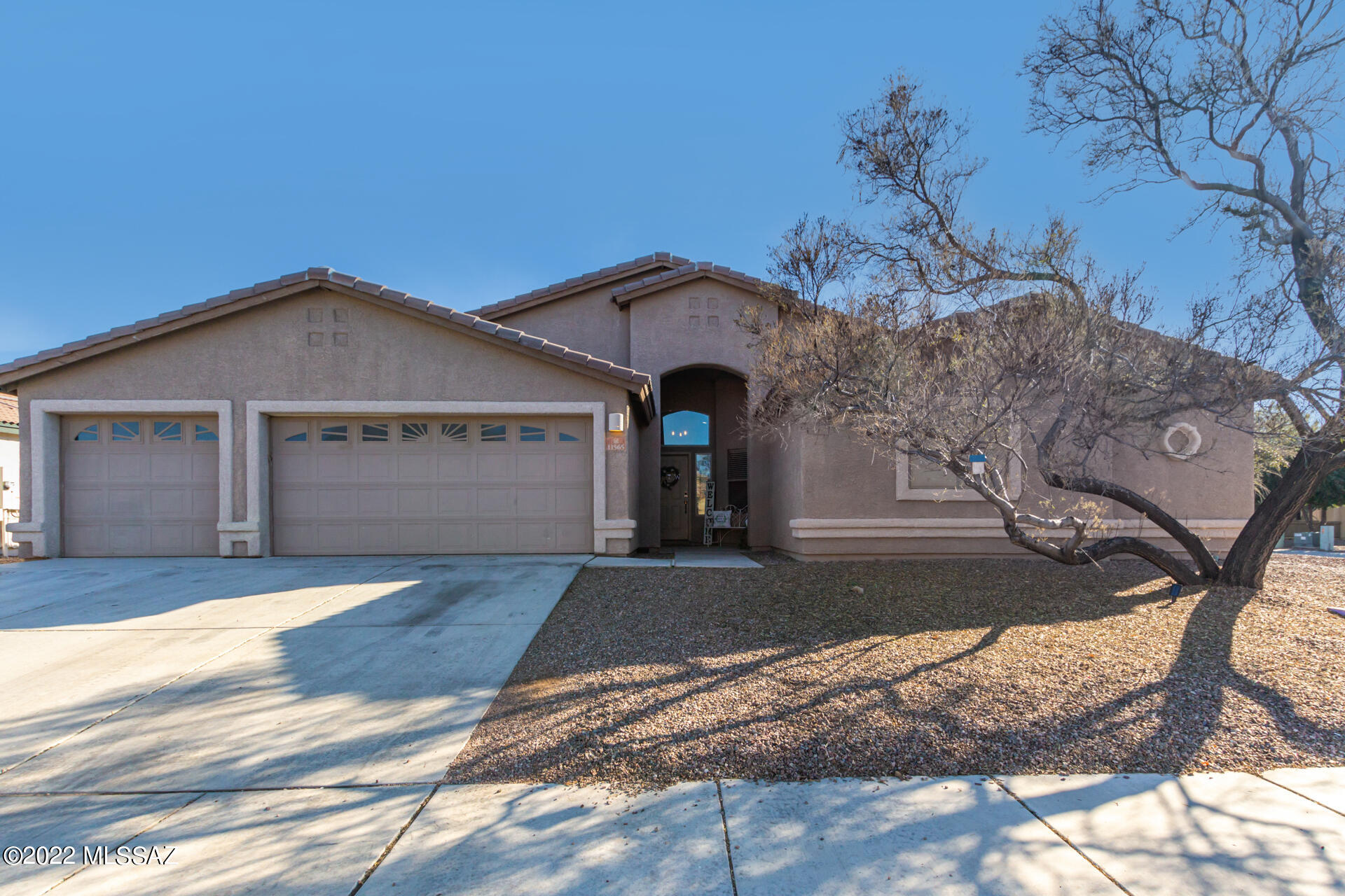 This home checks all the boxes!  Large spacious floorplan, huge open great room with 15 foot ceilings, kitchen and dinning room perfect for entertaining and large gatherings, master bedroom separate from rest of the bedrooms, solar, corner lot across the street from the park, covered patio in large backyard with room for a pool.
Items that do not convey: all TV's and mounts (holes will be patched & painted), exterior TV (mount to convey), string garden lights, spa.