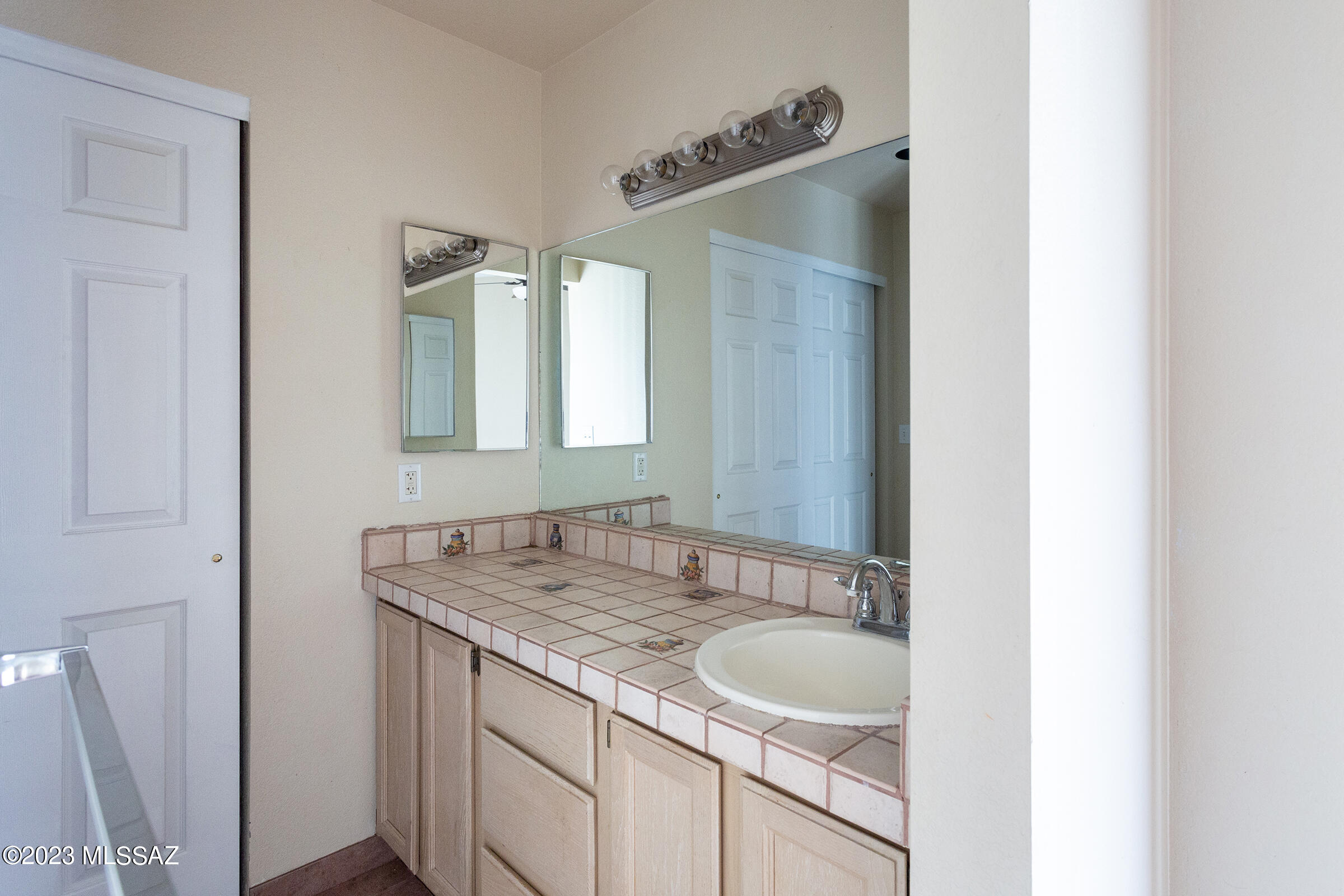 Rio Rico Ranchettes 10 - Residential Lease
