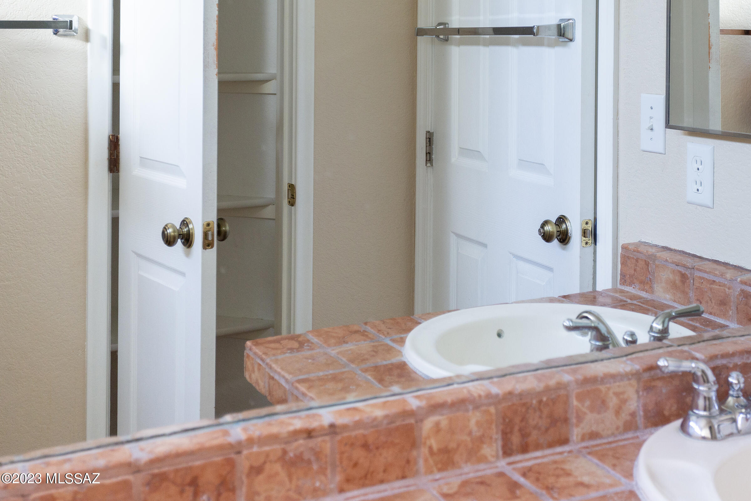 Rio Rico Ranchettes 10 - Residential Lease