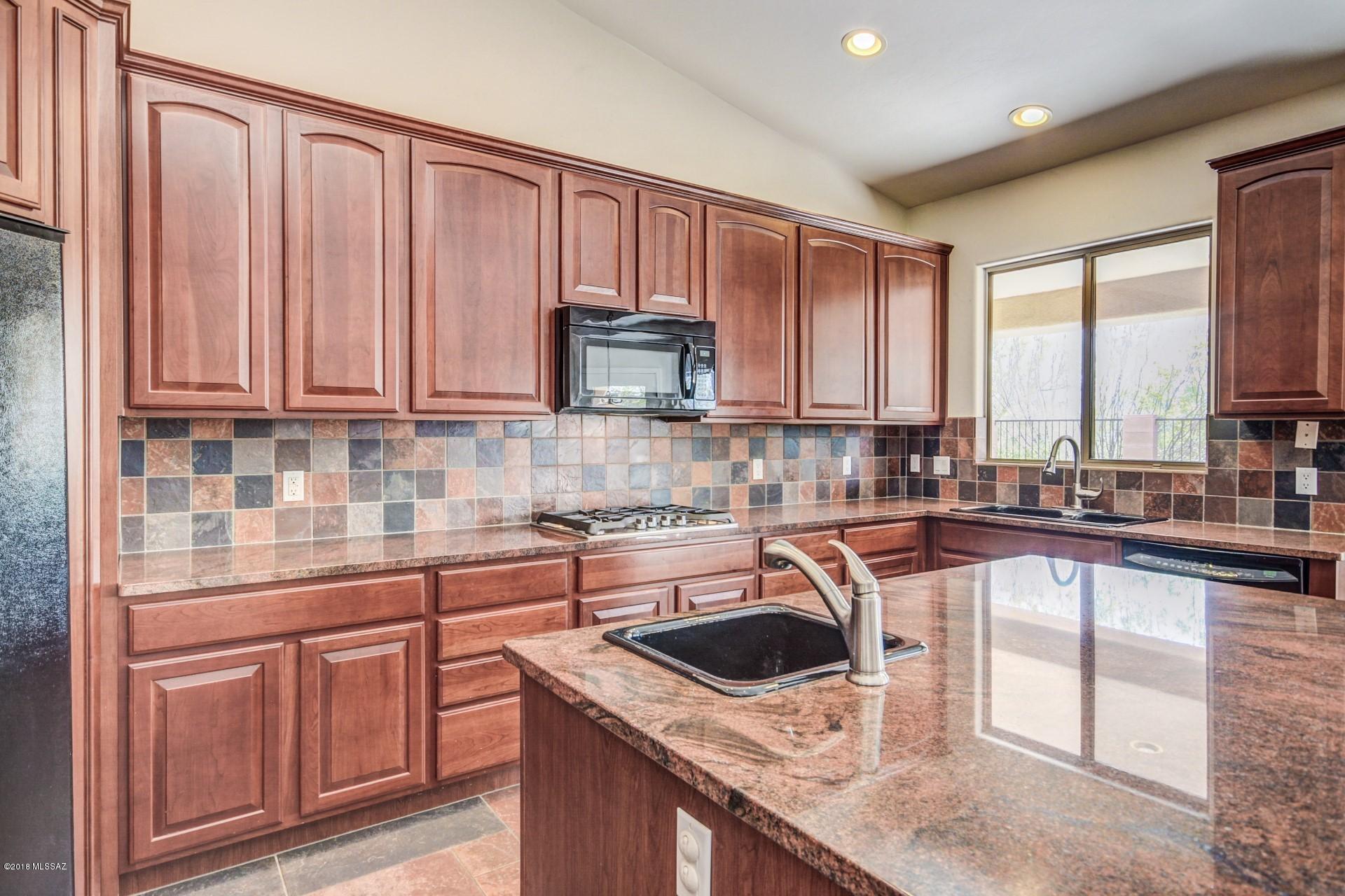 Bluffs At Dove Mountain (1-122) - Residential