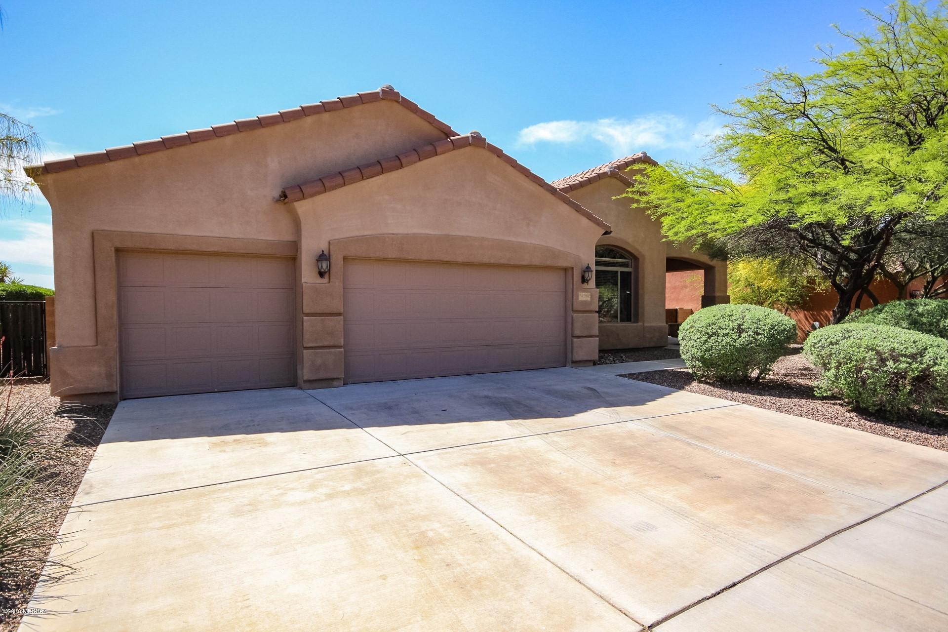 Bluffs At Dove Mountain (1-122) - Residential