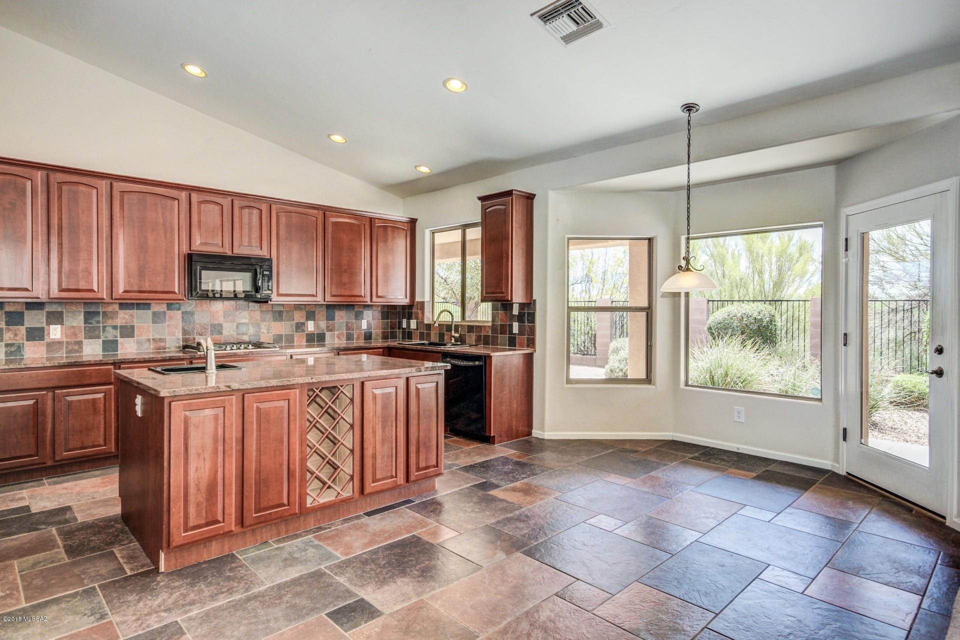 Bluffs At Dove Mountain (1-122) - Residential