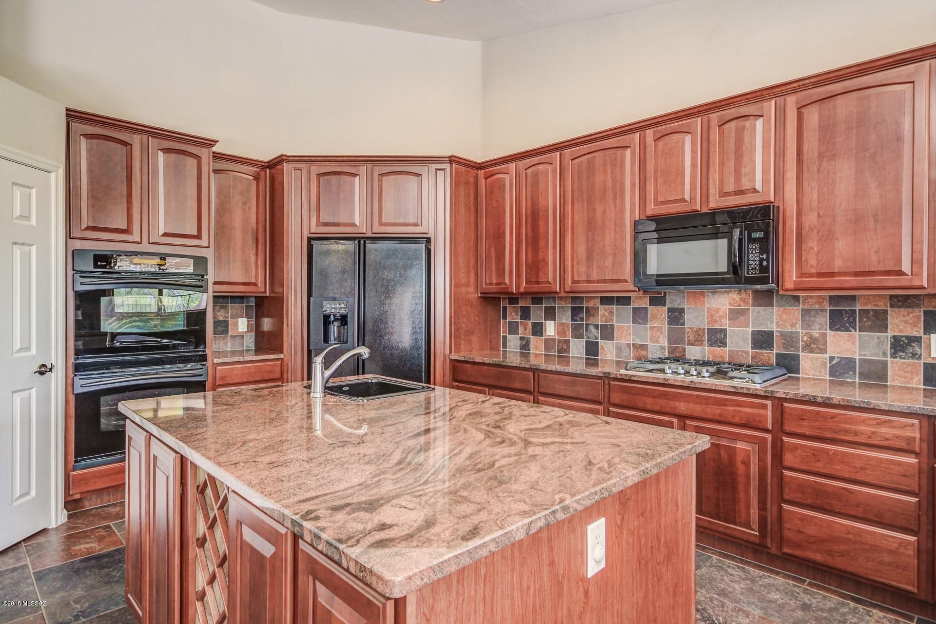 Bluffs At Dove Mountain (1-122) - Residential