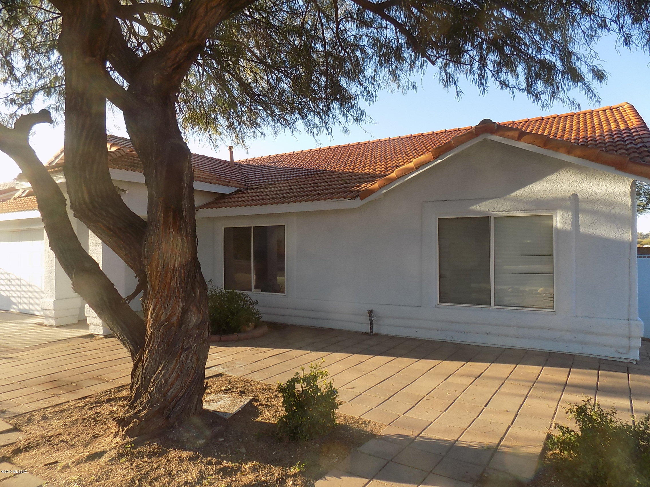 Casa Rica (1-82) - Residential