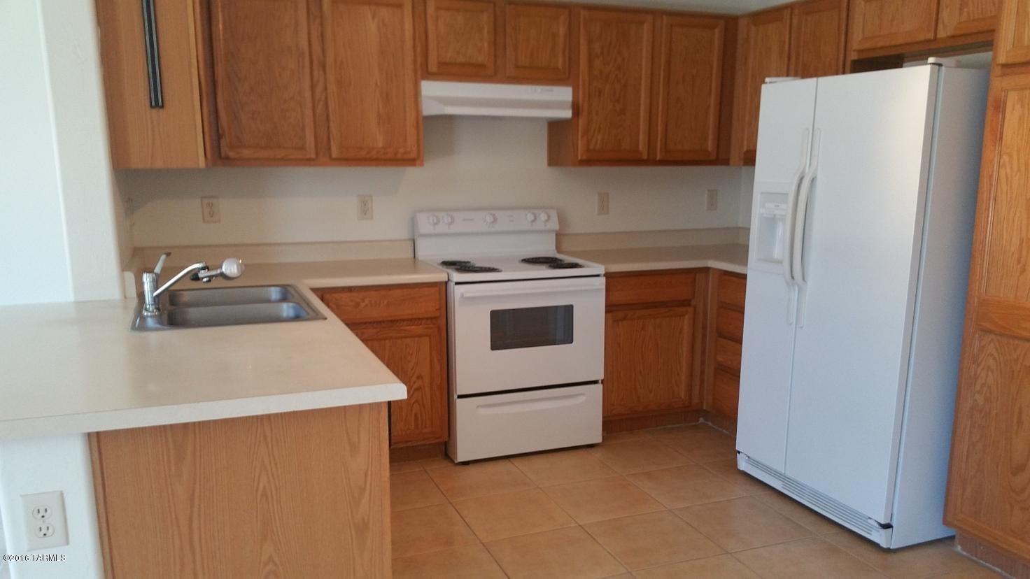 Los Arroyos Del Este Resub - Residential Lease