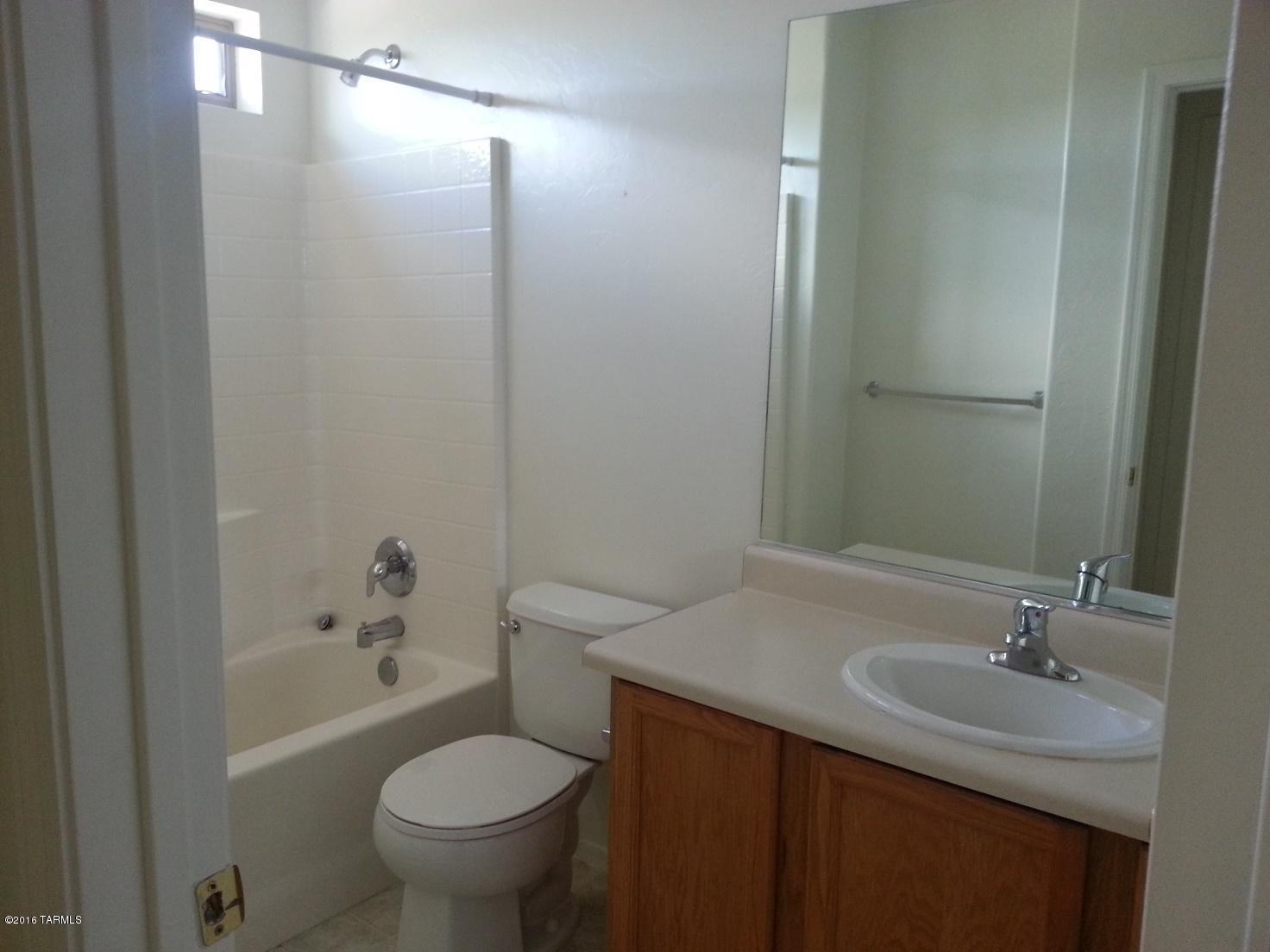 Los Arroyos Del Este Resub - Residential Lease