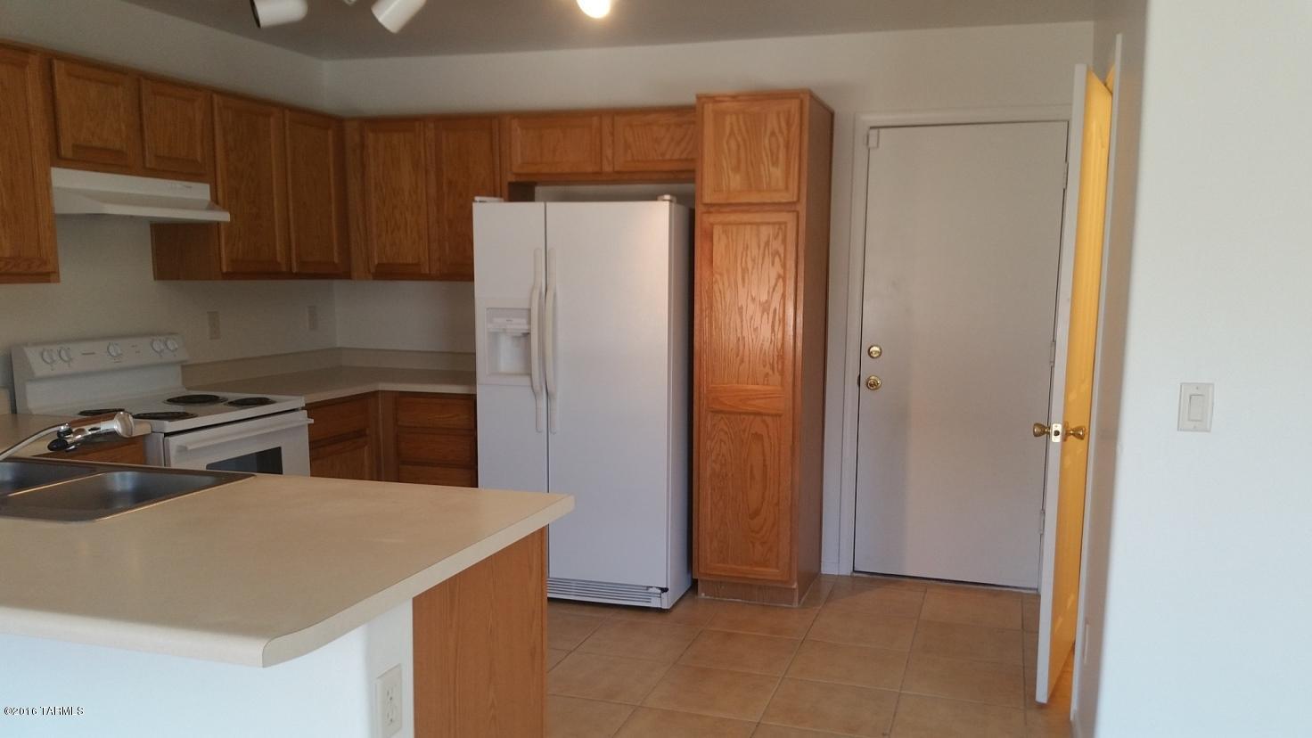 Los Arroyos Del Este Resub - Residential Lease