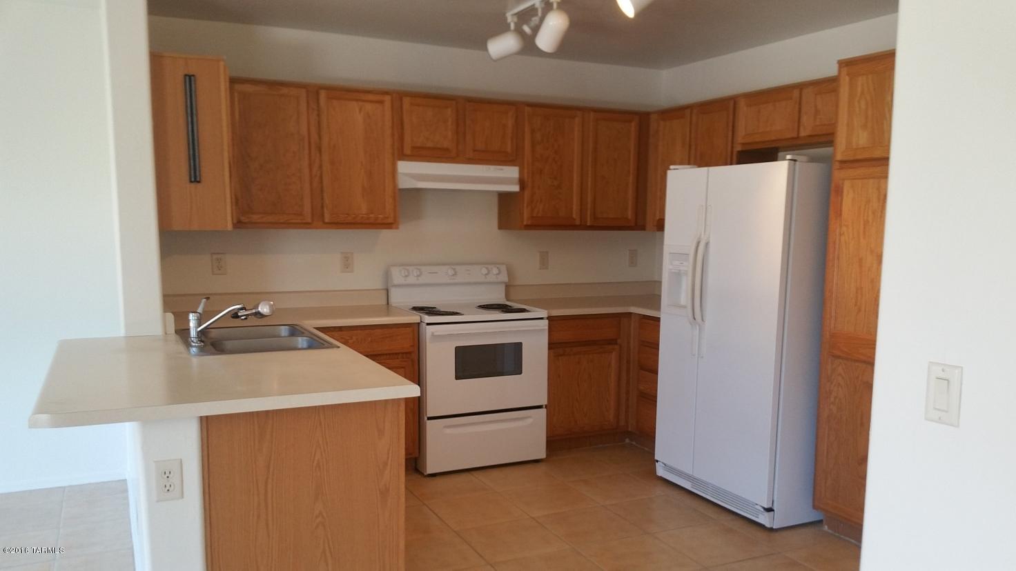 Los Arroyos Del Este Resub - Residential Lease