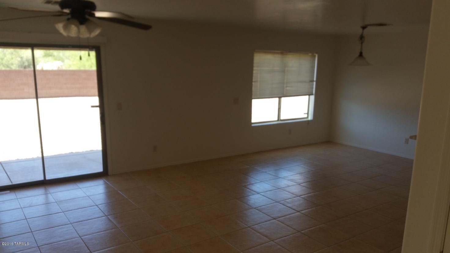 Los Arroyos Del Este Resub - Residential Lease