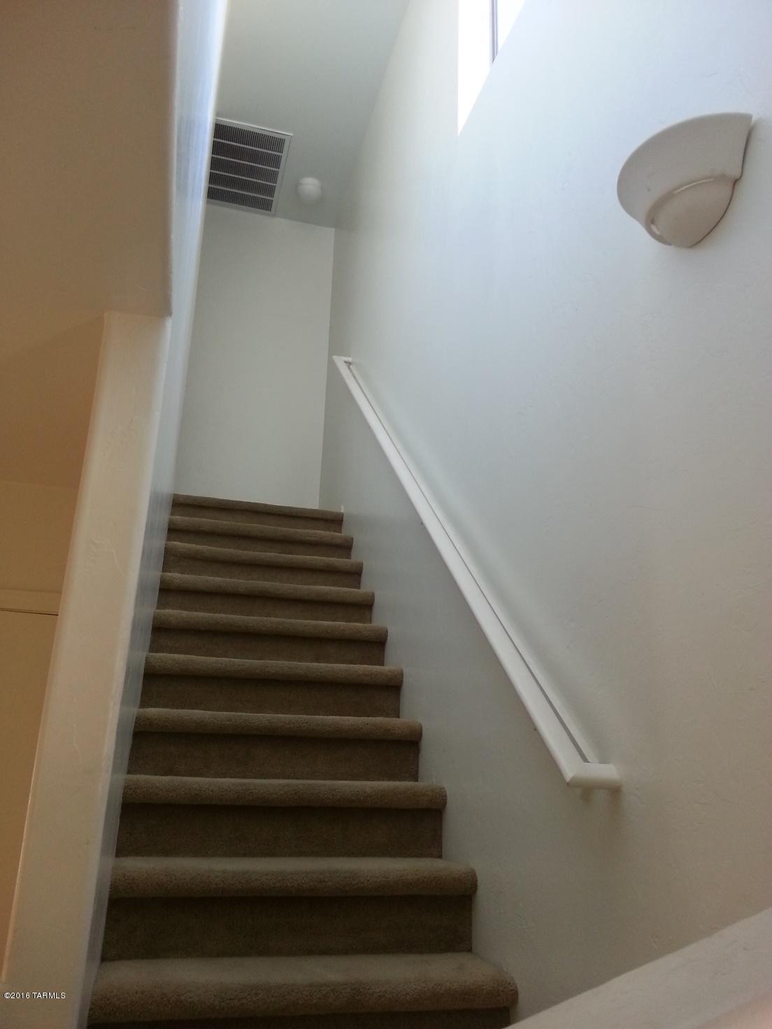 Los Arroyos Del Este Resub - Residential Lease