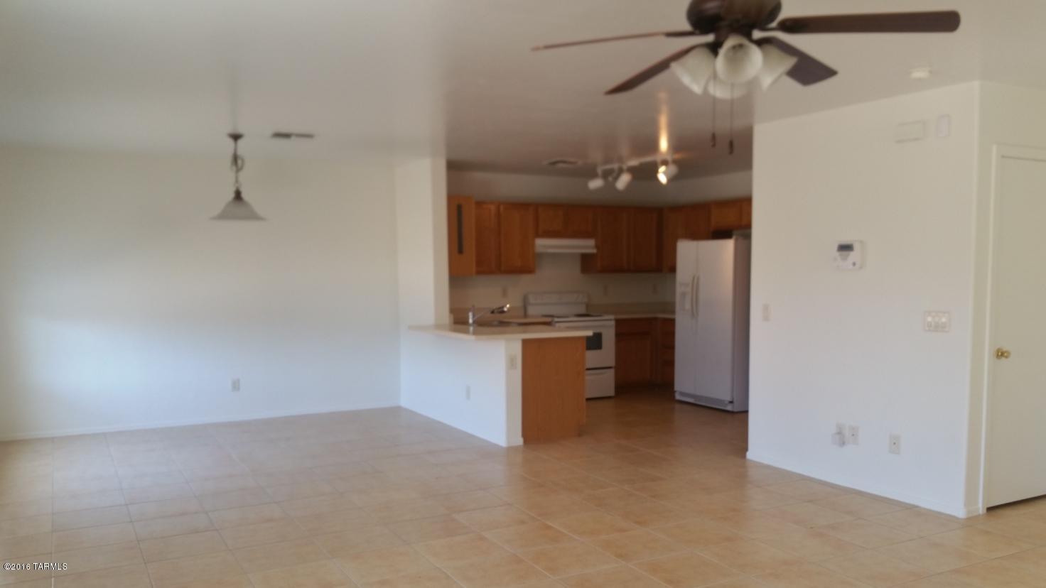 Los Arroyos Del Este Resub - Residential Lease