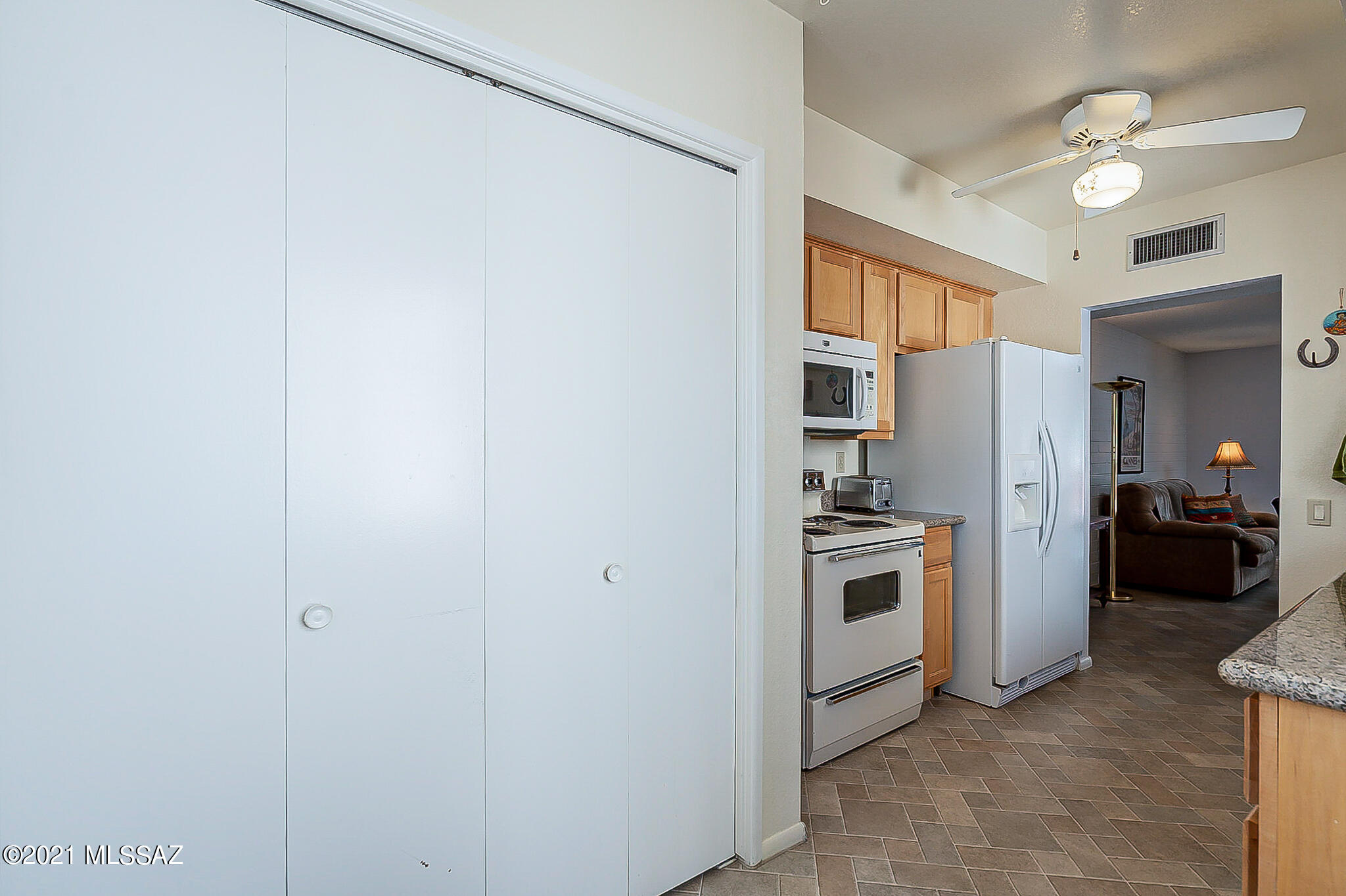 Green Valley Townhouses NO.7 - Residential