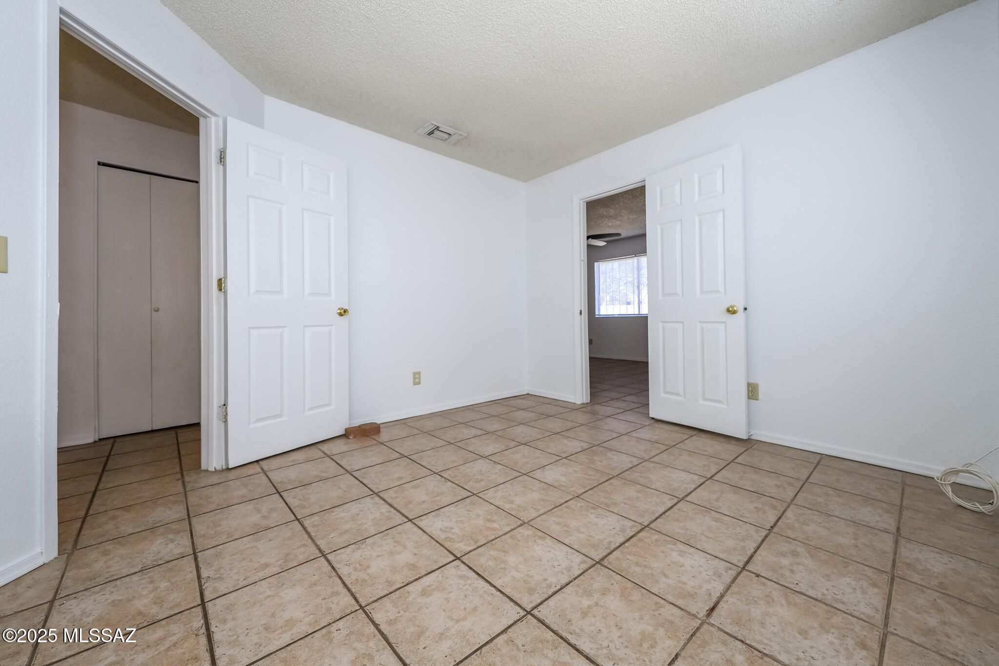 Oak Tree II at Midvale (273-519) - Residential Lease