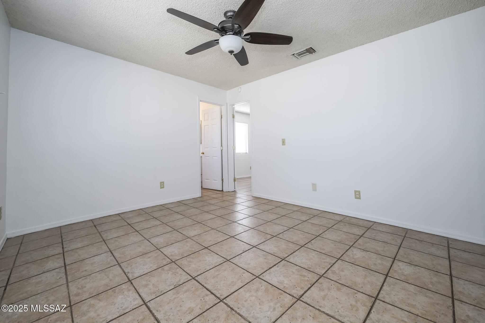 Oak Tree II at Midvale (273-519) - Residential Lease