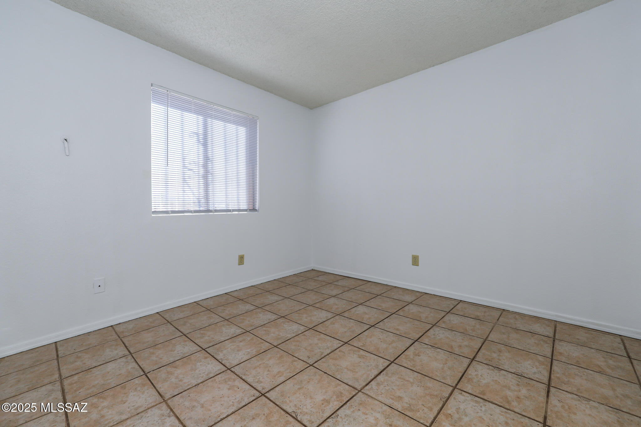 Oak Tree II at Midvale (273-519) - Residential Lease