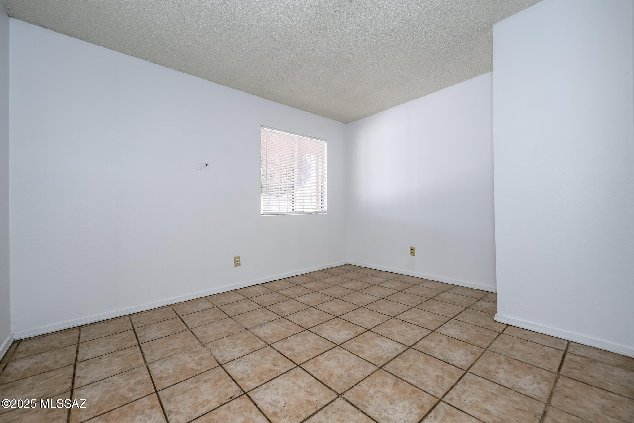 Oak Tree II at Midvale (273-519) - Residential Lease