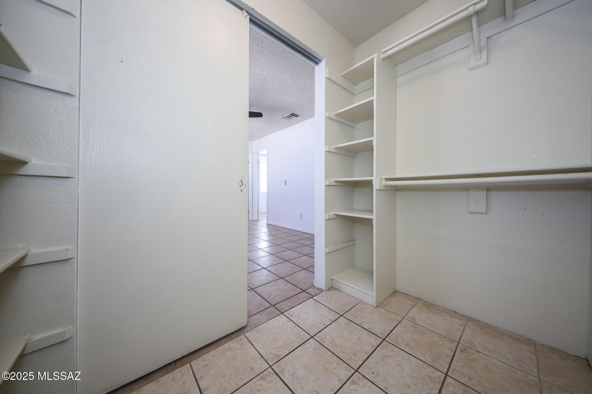 Oak Tree II at Midvale (273-519) - Residential Lease