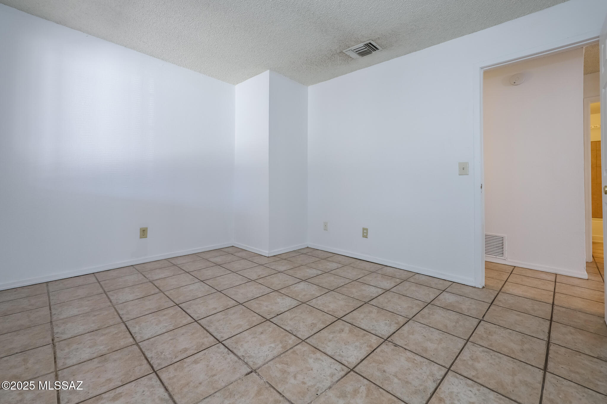 Oak Tree II at Midvale (273-519) - Residential Lease