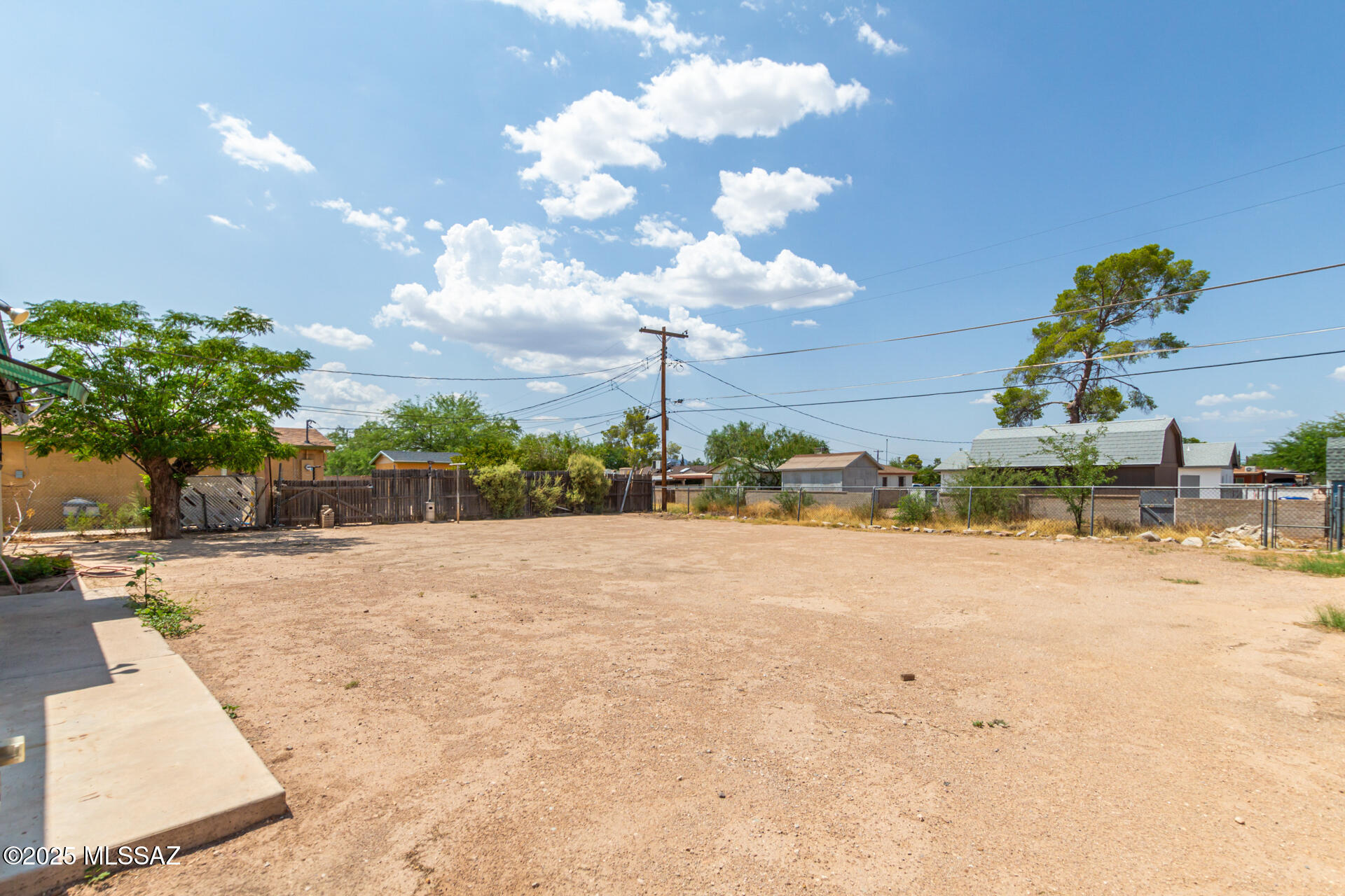 Mission Manor NO. 6 - Residential