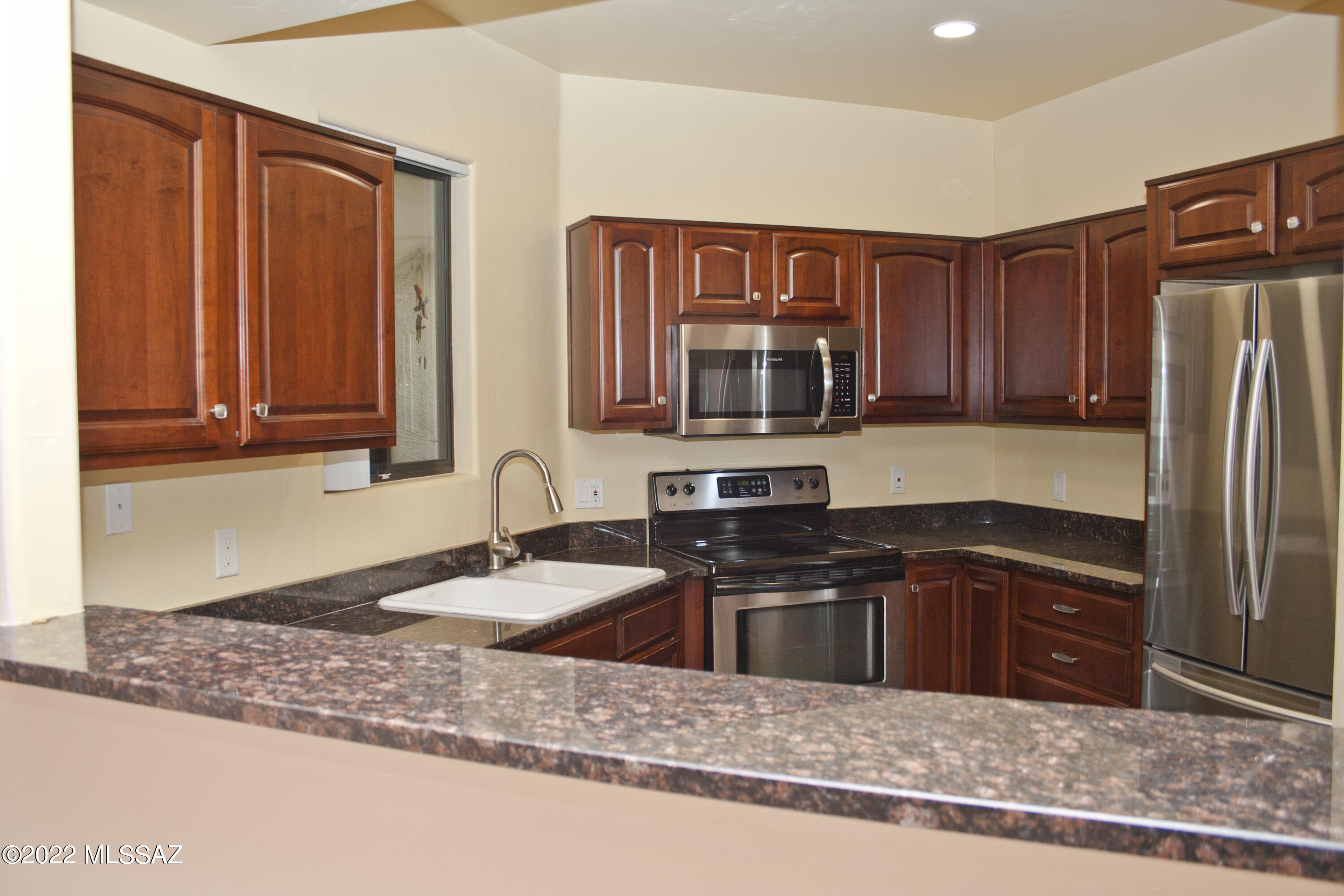 Hacienda Del Rio (1-118) - Residential Lease