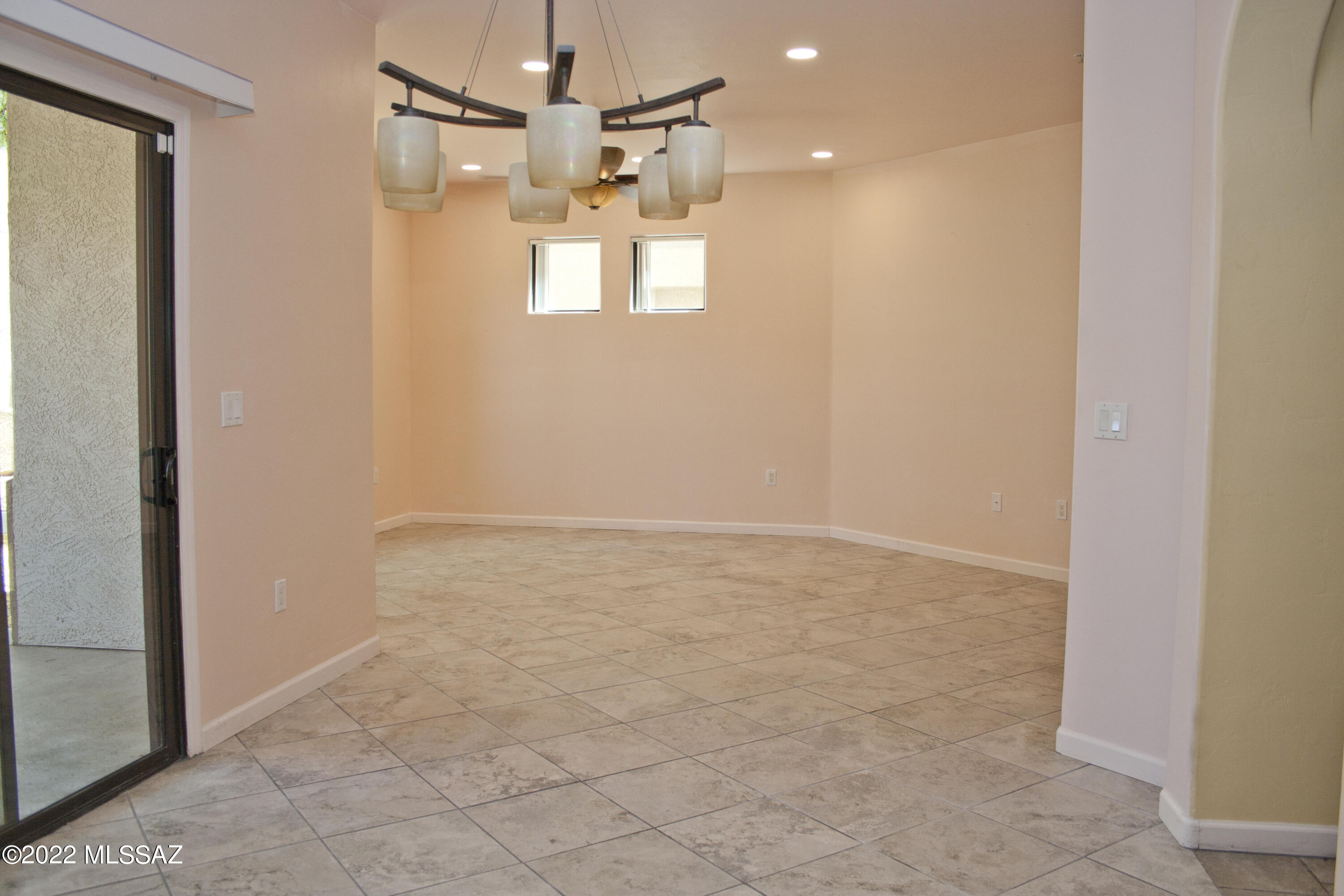 Hacienda Del Rio (1-118) - Residential Lease